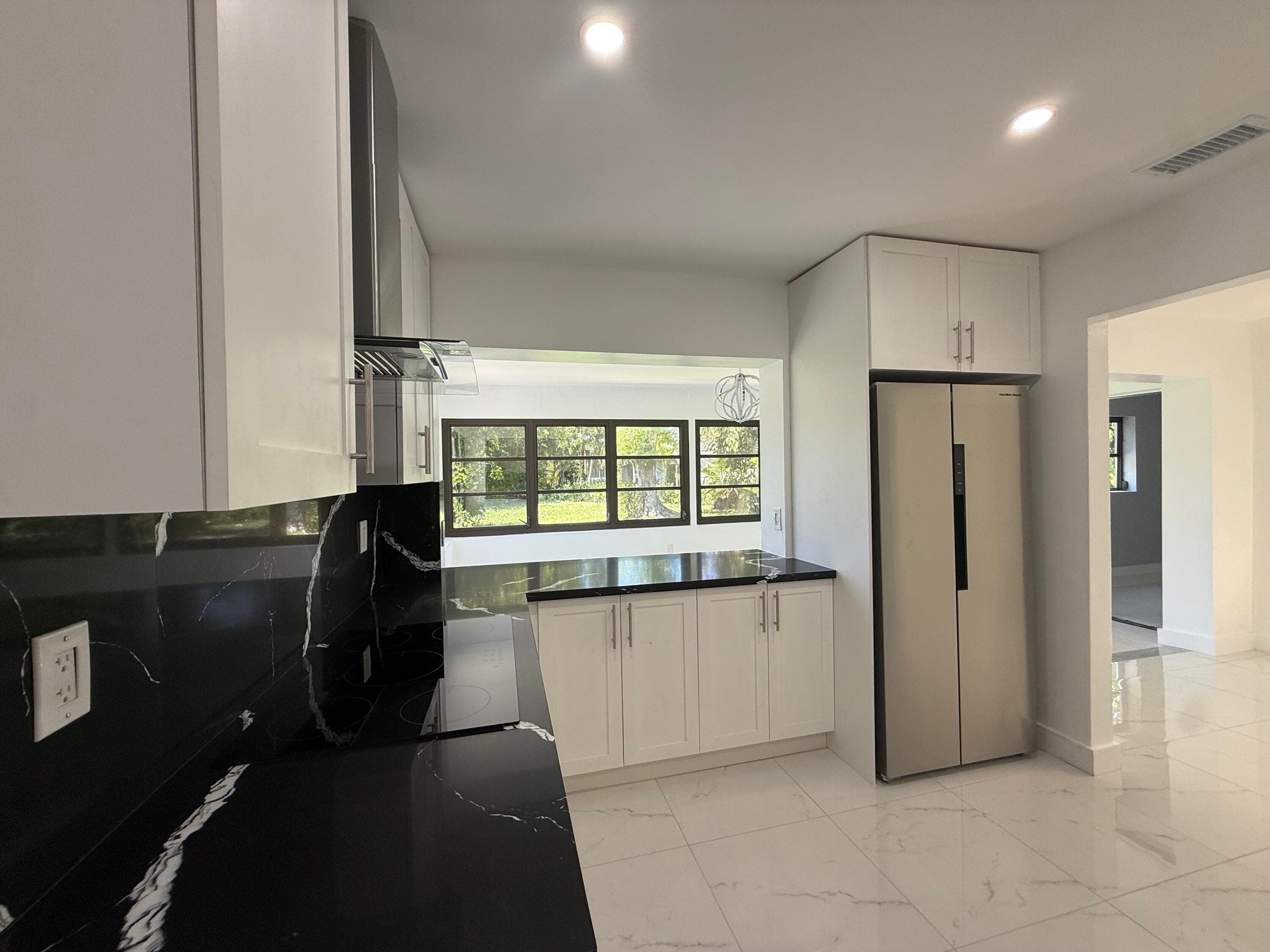 9405 NW 74th Street, Tamarac, FL 33321 — photo 9 of 42