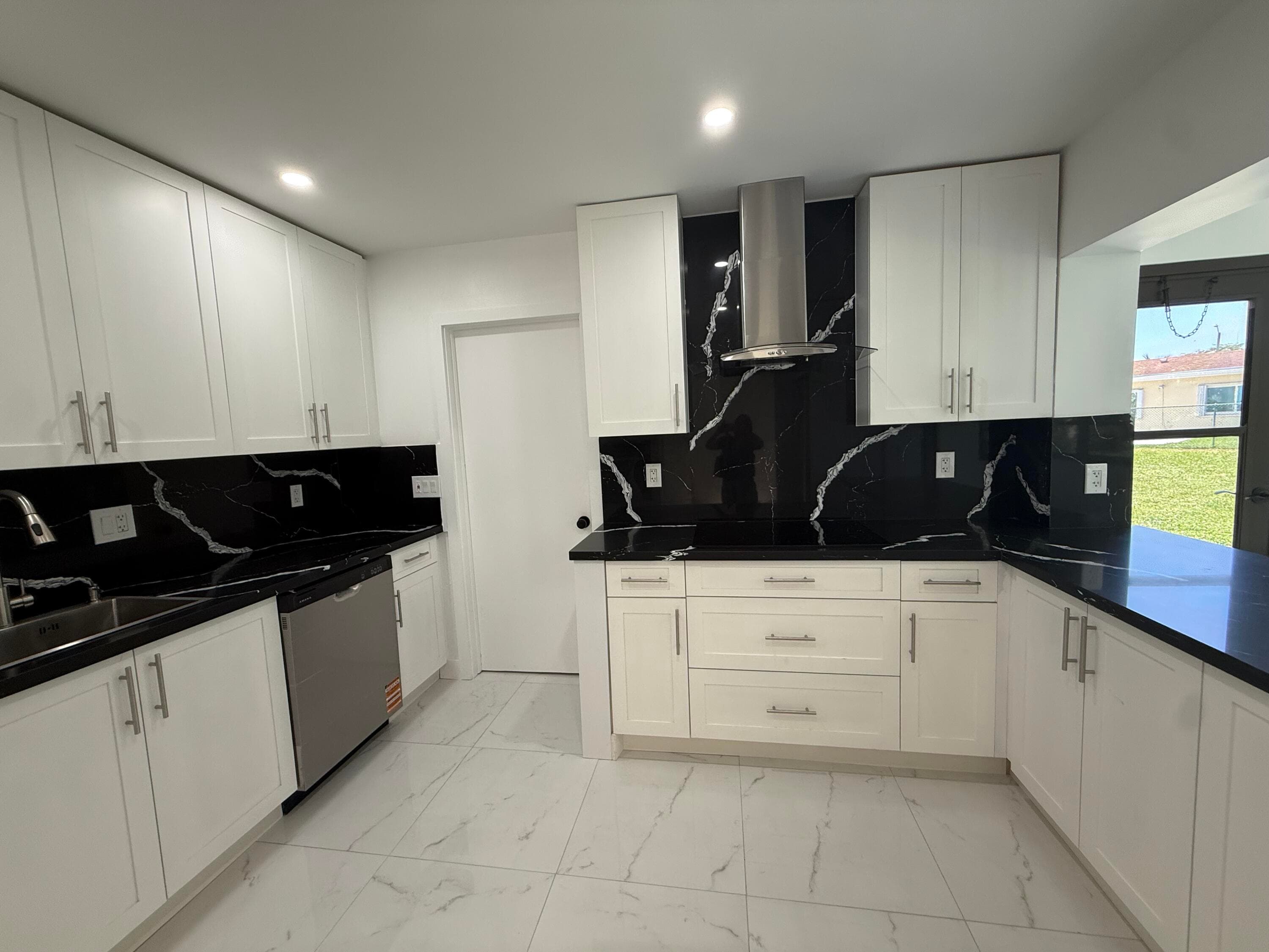 9405 NW 74th Street, Tamarac, FL 33321 — photo 10 of 42