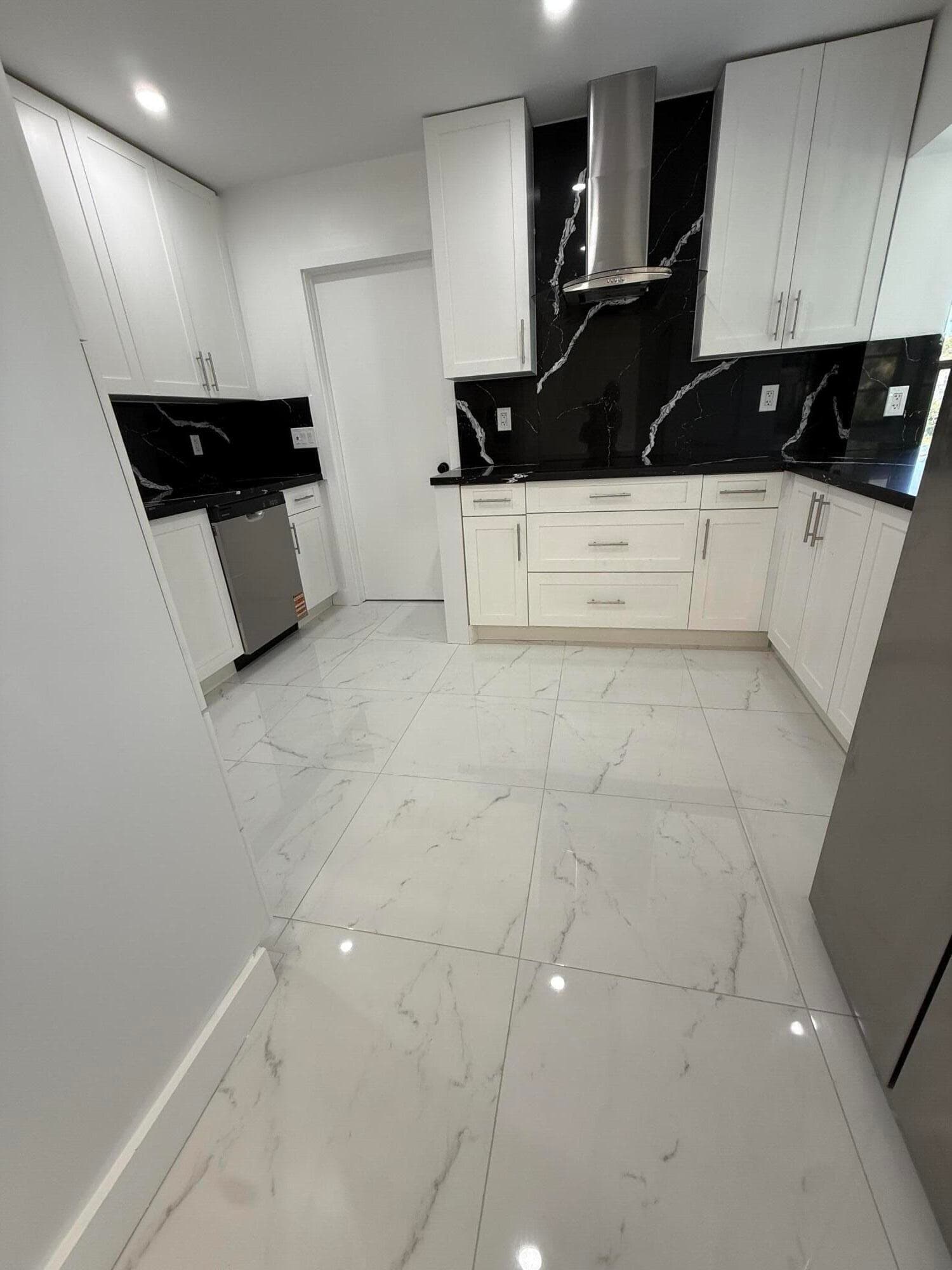 9405 NW 74th Street, Tamarac, FL 33321 — photo 14 of 42