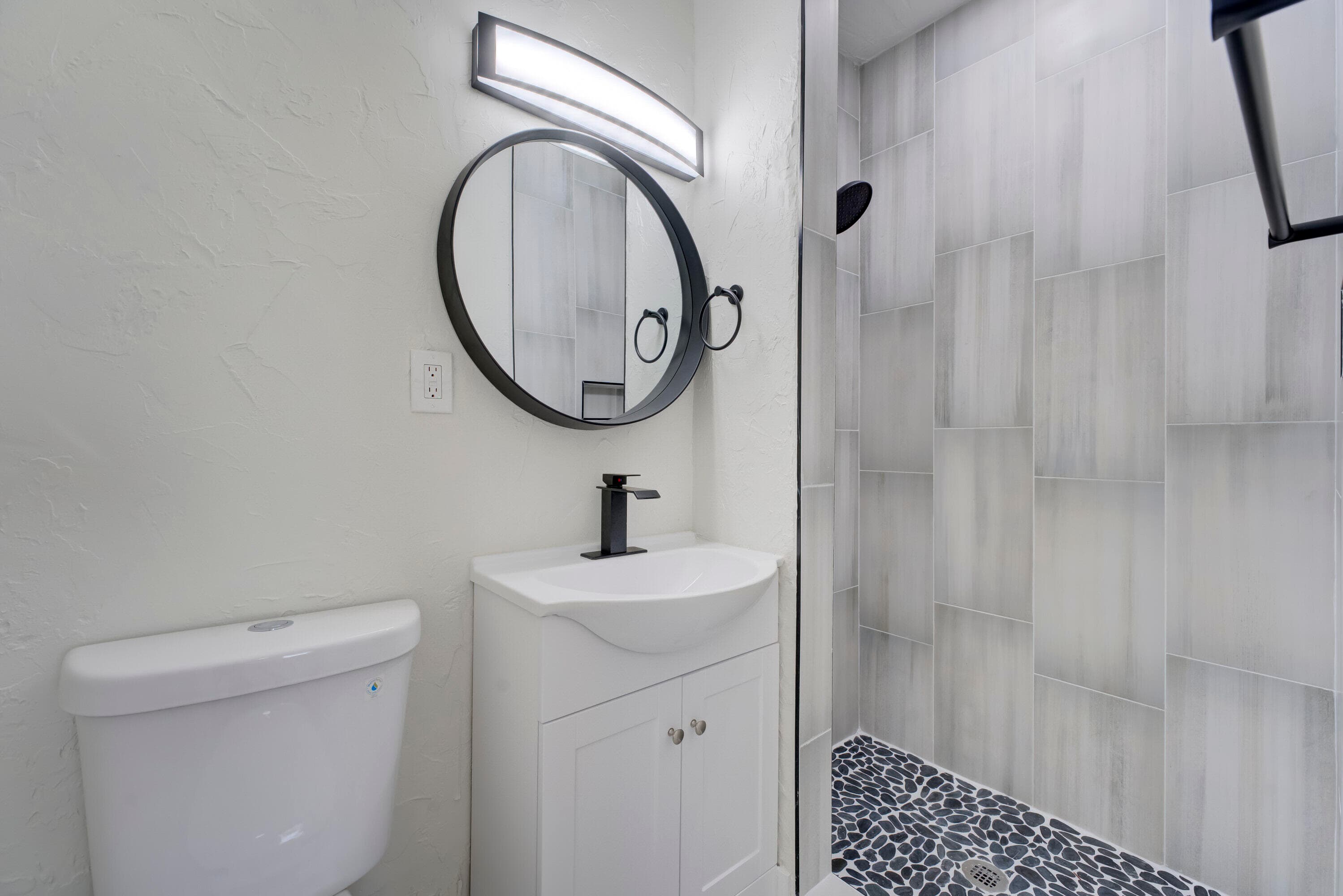 840 Bradley Street, West Palm Beach, FL 33405 — photo 14 of 35