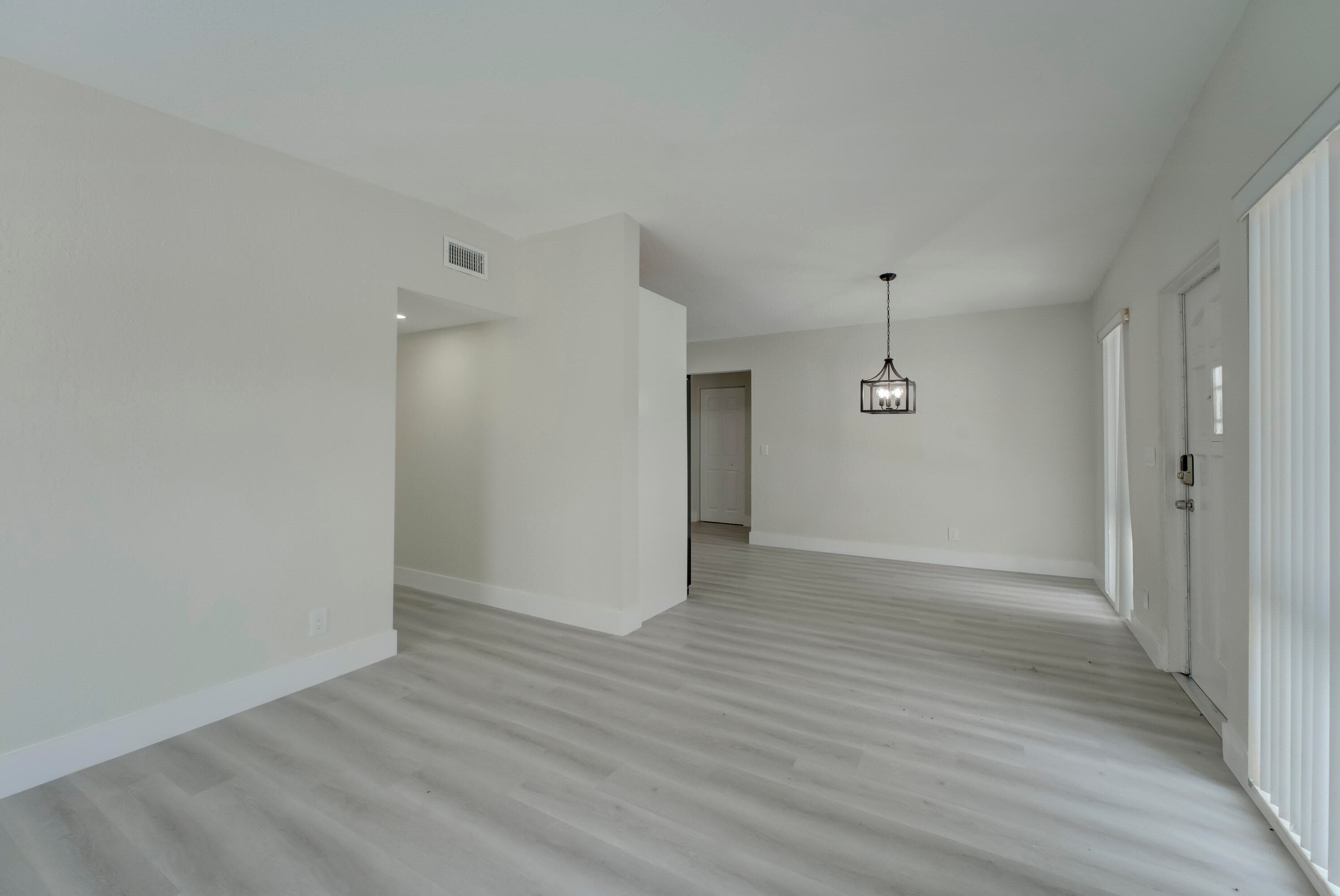 840 Bradley Street, West Palm Beach, FL 33405 — photo 6 of 35