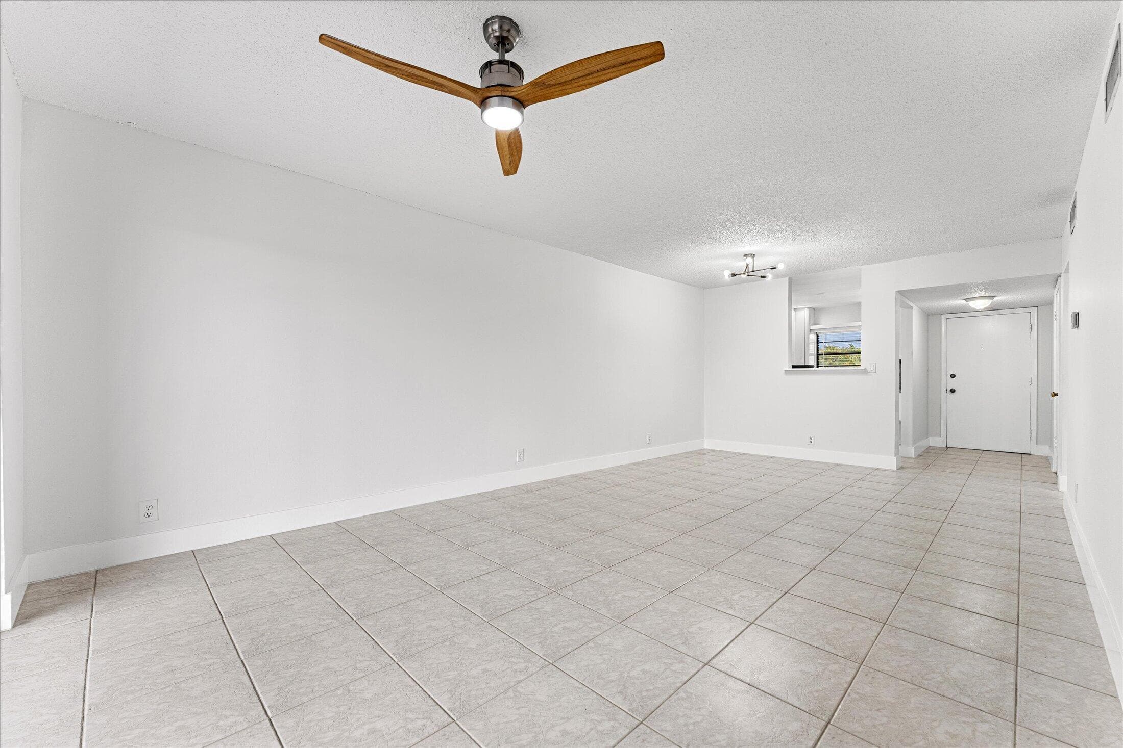 200 W Jacaranda Country Club Drive 3c, Plantation, FL 33324 — photo 7 of 40