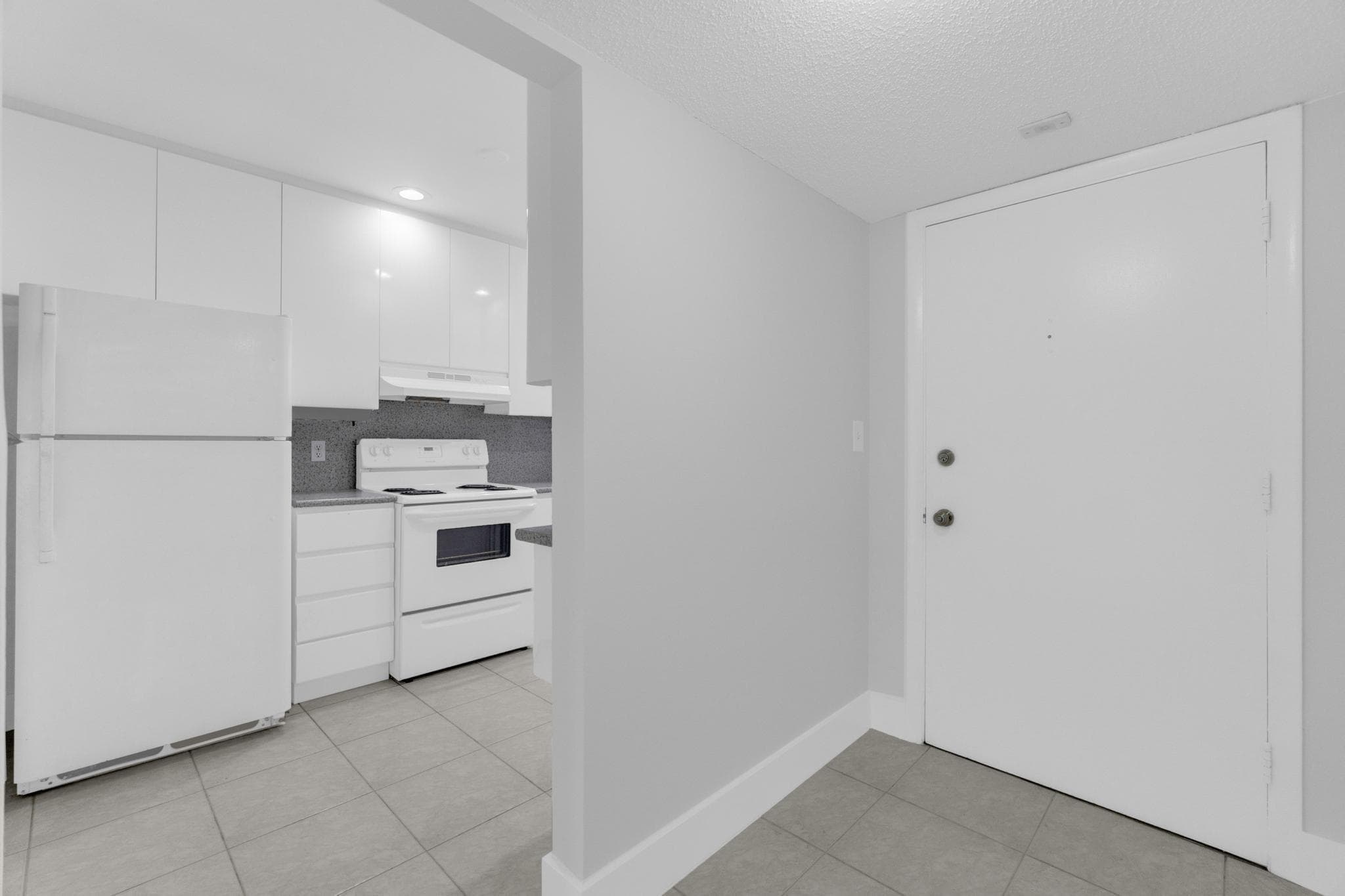 200 W Jacaranda Country Club Drive 3c, Plantation, FL 33324 — photo 14 of 40