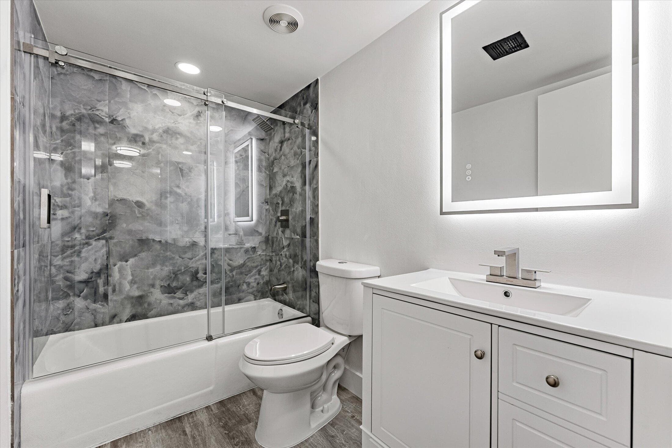 200 W Jacaranda Country Club Drive 3c, Plantation, FL 33324 — photo 25 of 40
