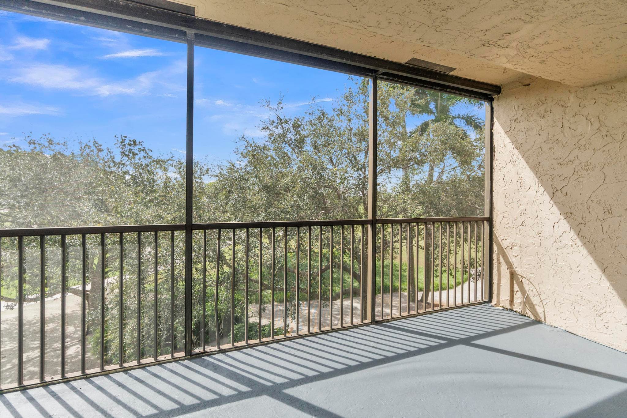 200 W Jacaranda Country Club Drive 3c, Plantation, FL 33324 — photo 38 of 40