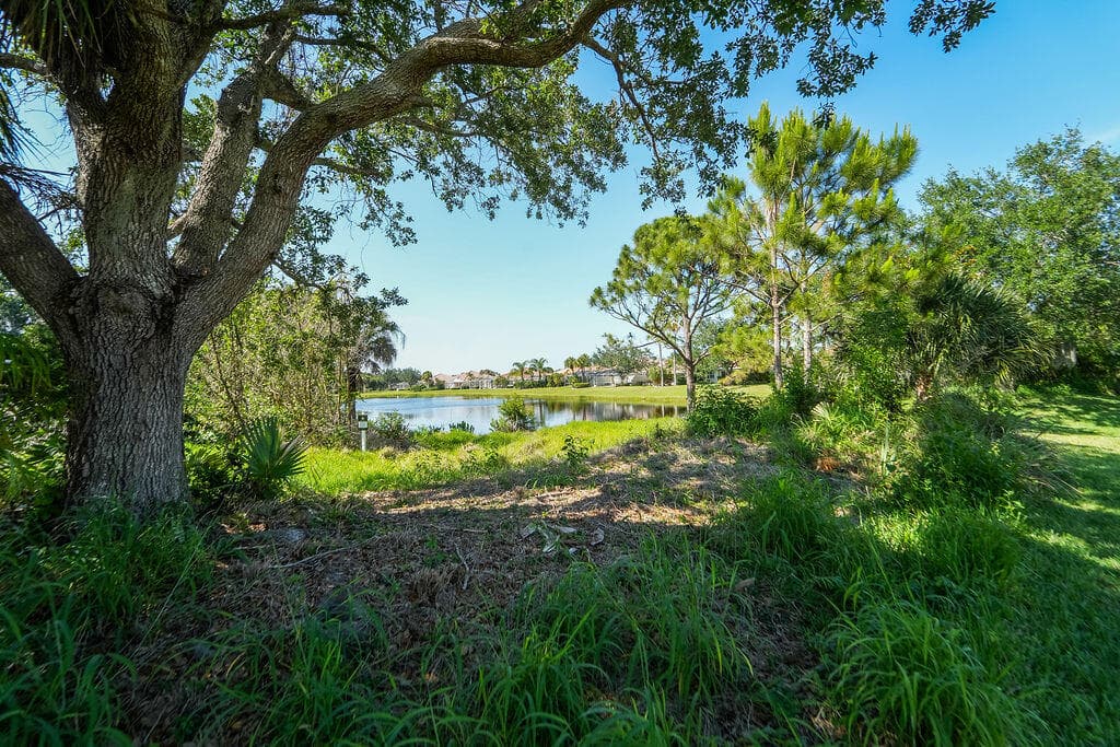 8439 SE Retreat Drive, Hobe Sound, FL 33455 — photo 37 of 65
