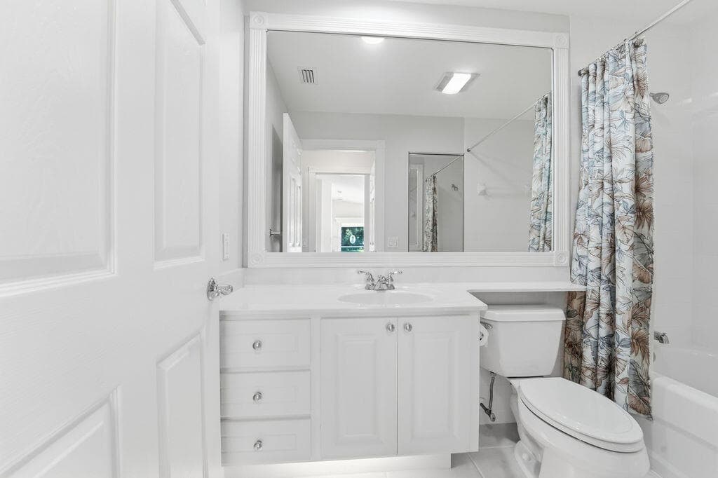 8439 SE Retreat Drive, Hobe Sound, FL 33455 — photo 32 of 65