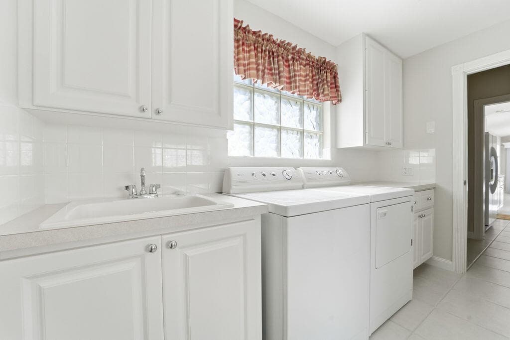 8439 SE Retreat Drive, Hobe Sound, FL 33455 — photo 13 of 65