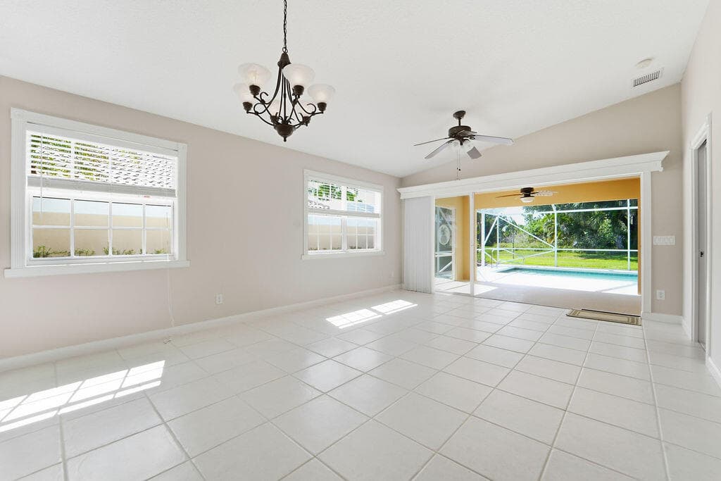 8439 SE Retreat Drive, Hobe Sound, FL 33455 — photo 18 of 65