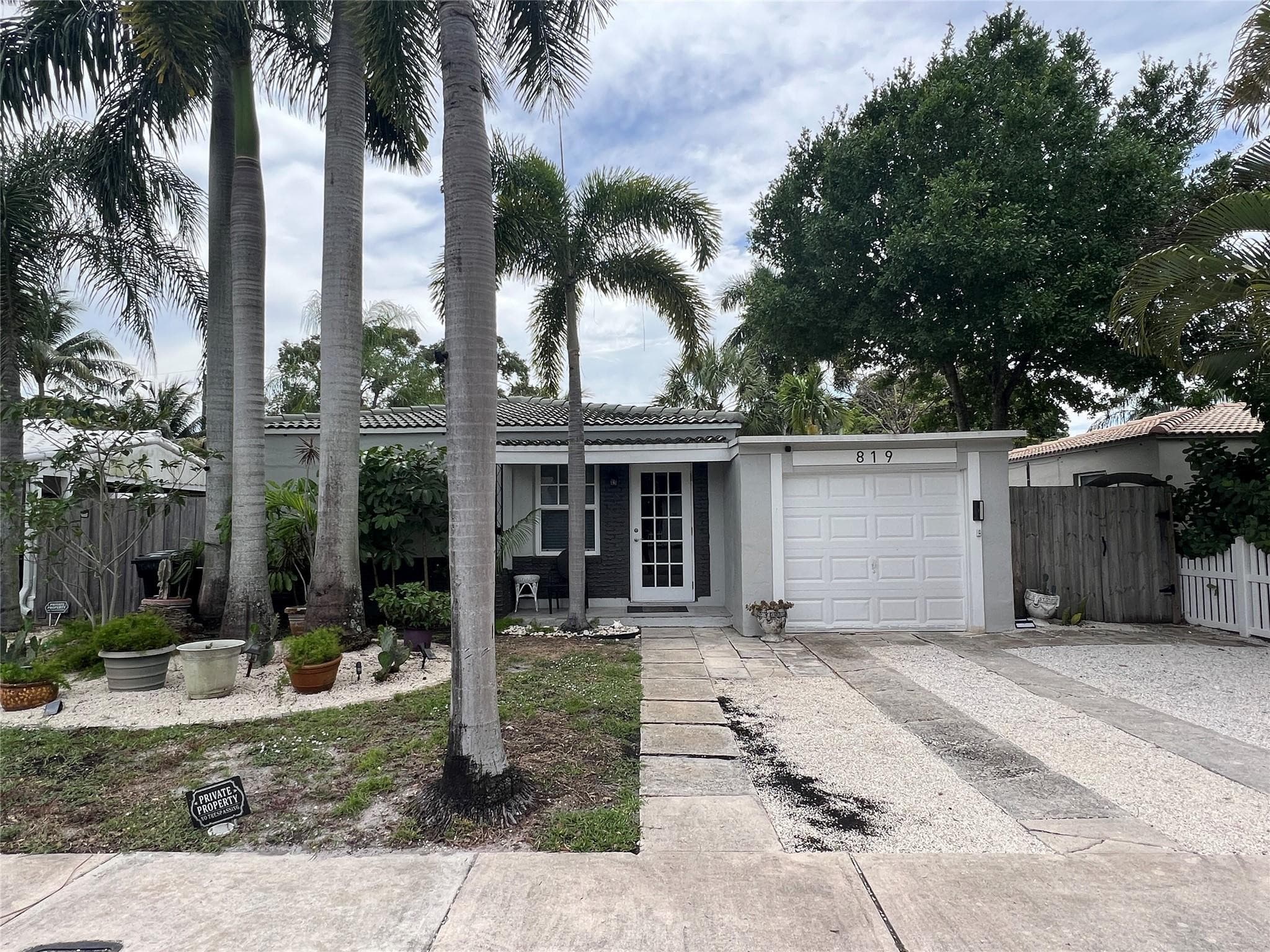 819 SW 9th Terrace, Fort Lauderdale, FL 33315 — photo 2 of 27