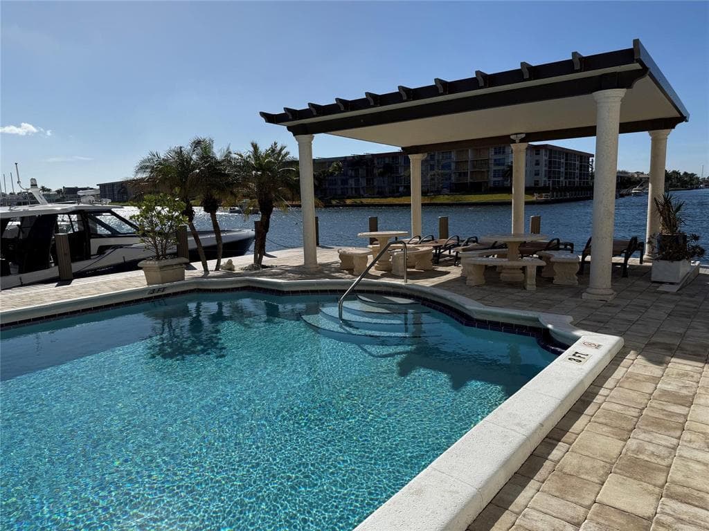 1160 Hillsboro Mile 304, Hillsboro Beach, FL 33062 — photo 31 of 41
