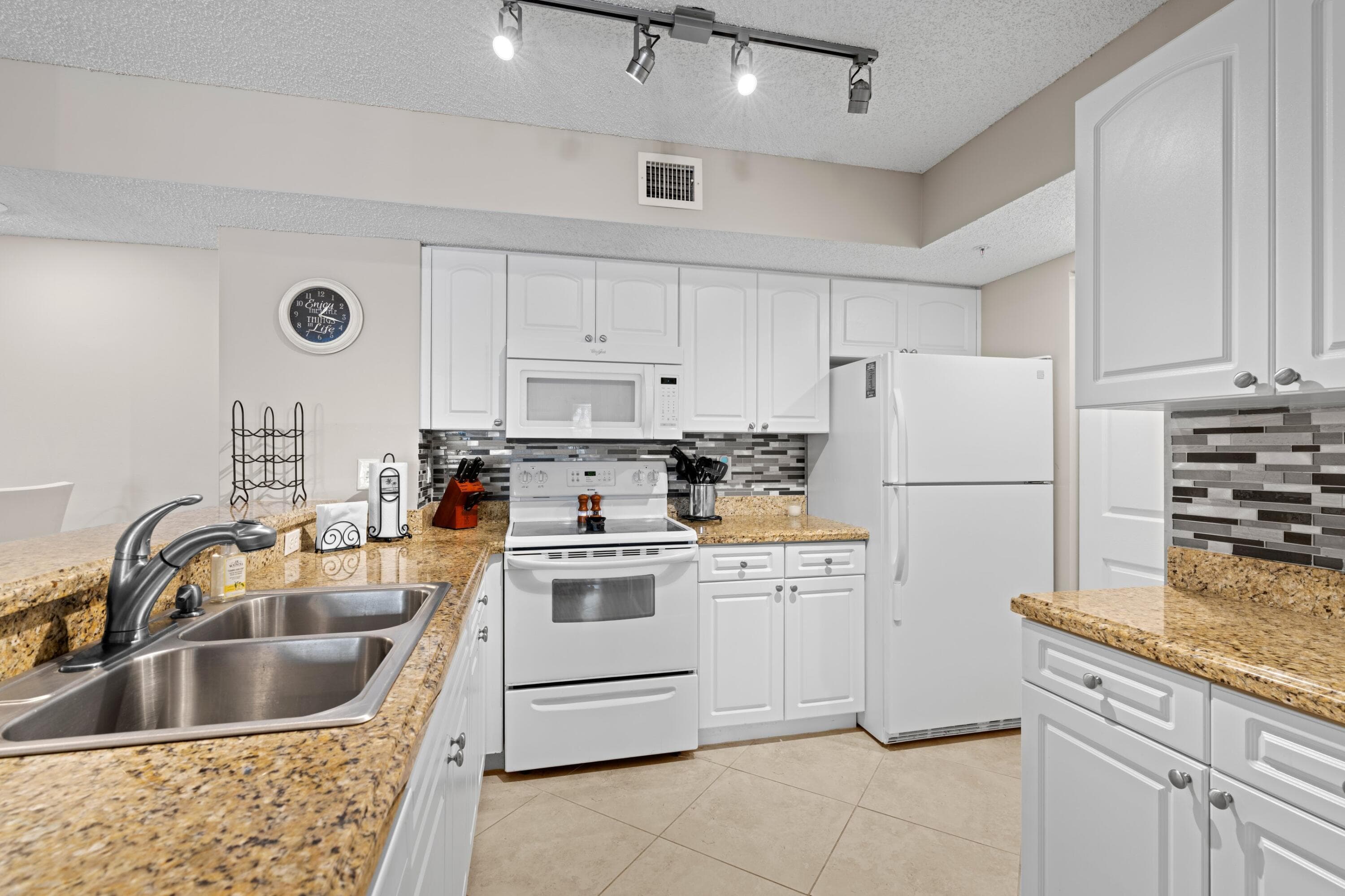 272 Village Boulevard 7109, Tequesta, FL 33469 — photo 4 of 30