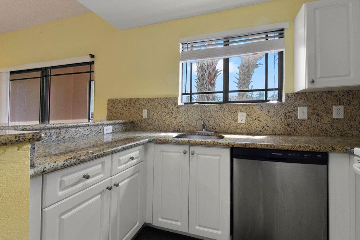 2807 Veronia Drive 103, Palm Beach Gardens, FL 33410 — photo 14 of 32