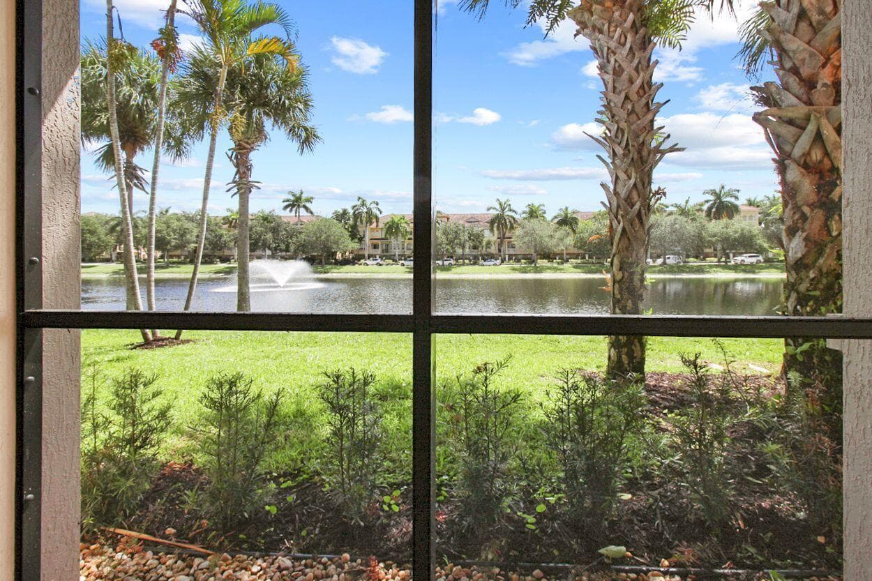 2807 Veronia Drive 103, Palm Beach Gardens, FL 33410 — photo 11 of 32