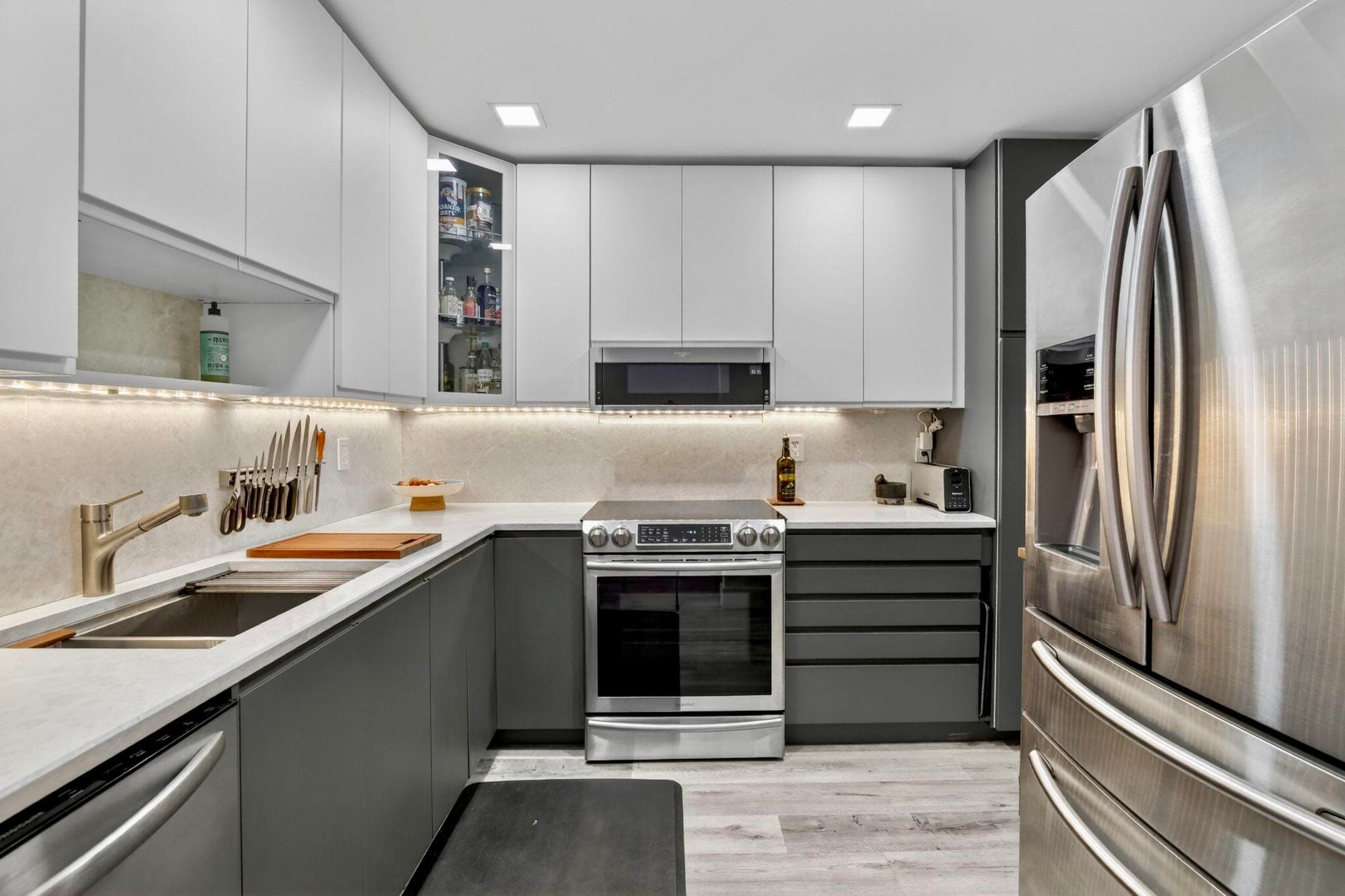 1160 N Federal Highway 1121, Fort Lauderdale, FL 33304 — photo 1 of 91