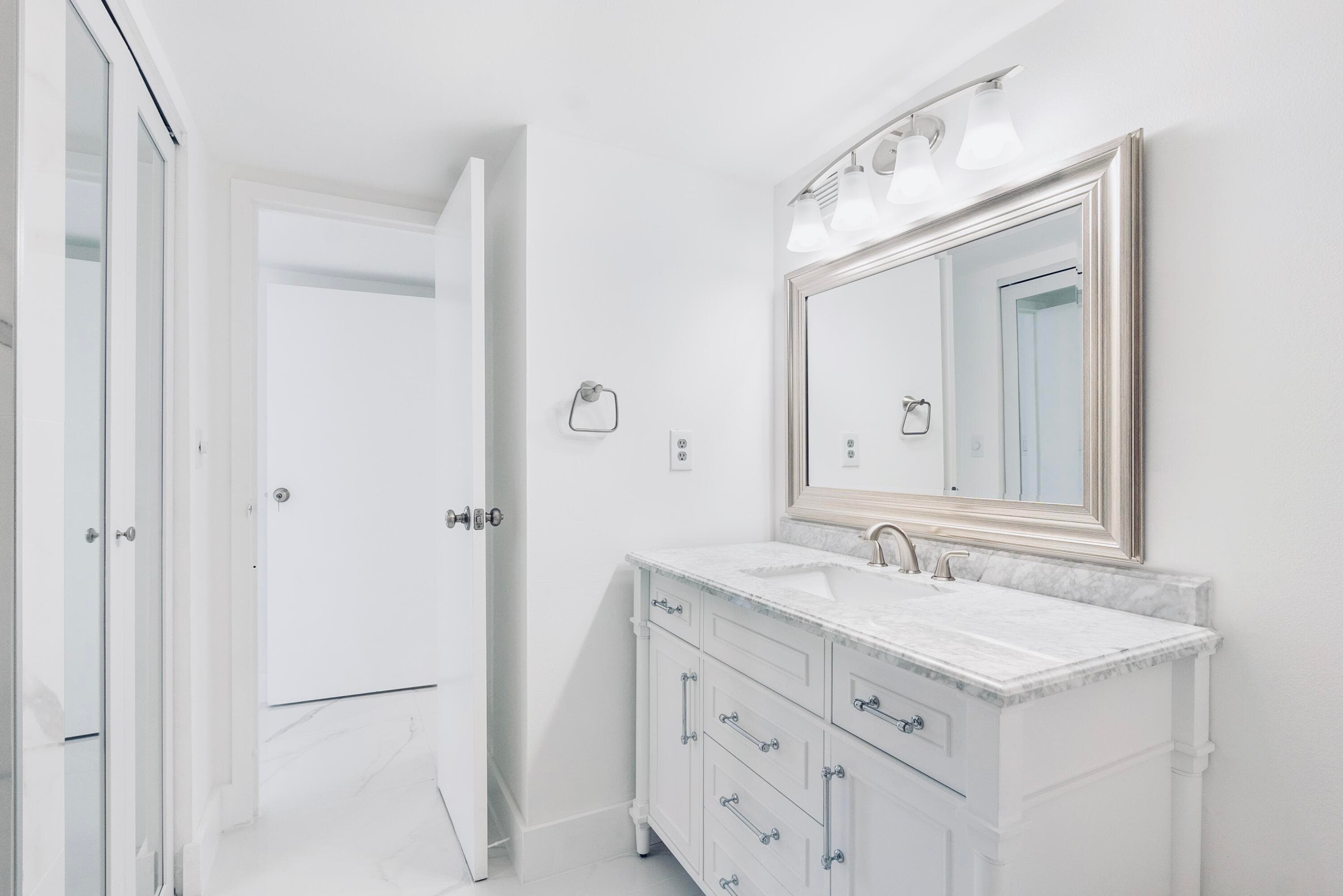 600 Parkview Drive 718, Hallandale Beach, FL 33009 — photo 11 of 22