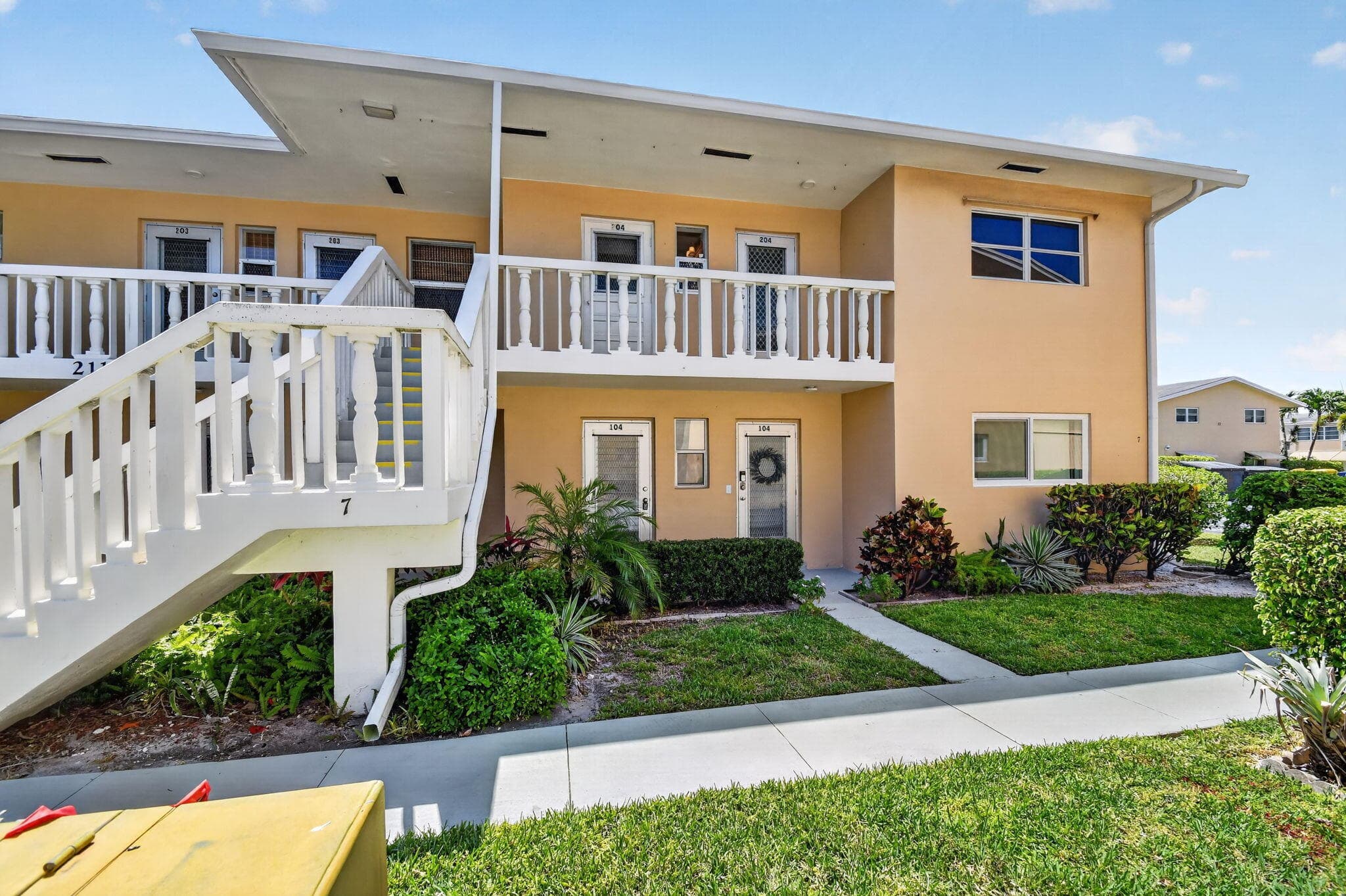 2111 NE 1st Court 204, Boynton Beach, FL 33435 — photo 1 of 40