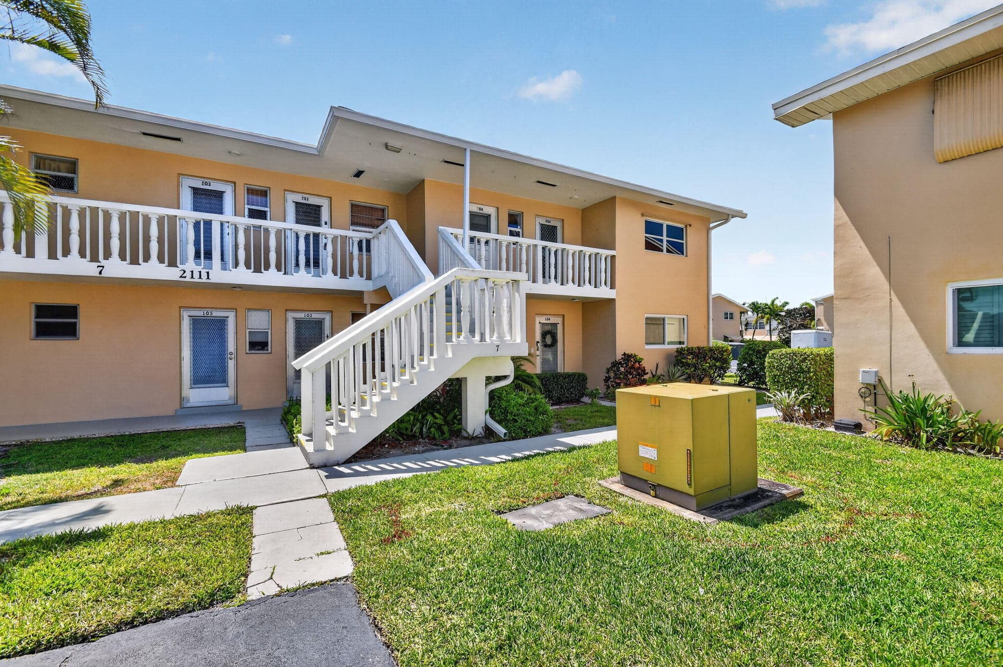2111 NE 1st Court 204, Boynton Beach, FL 33435 — photo 3 of 40