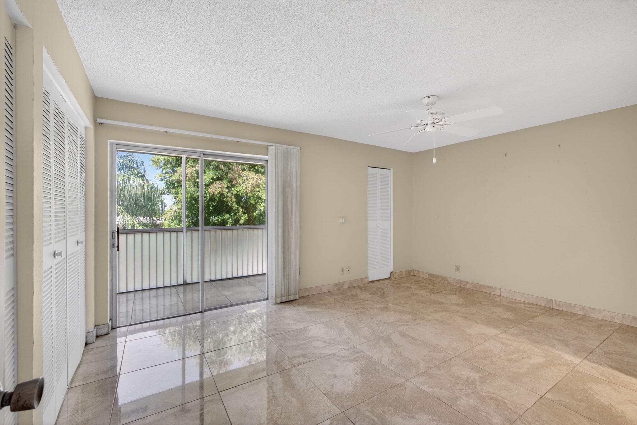 300 S Village Green Cir Circle S 420, Palm Springs, FL 33461 — photo 7 of 23