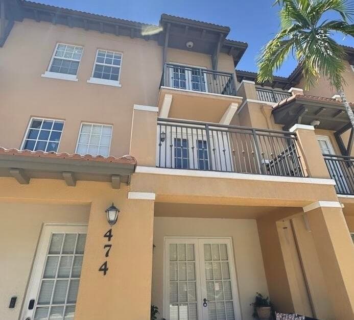 474 SW 147th Avenue, Pembroke Pines, FL 33027 — photo 2 of 16