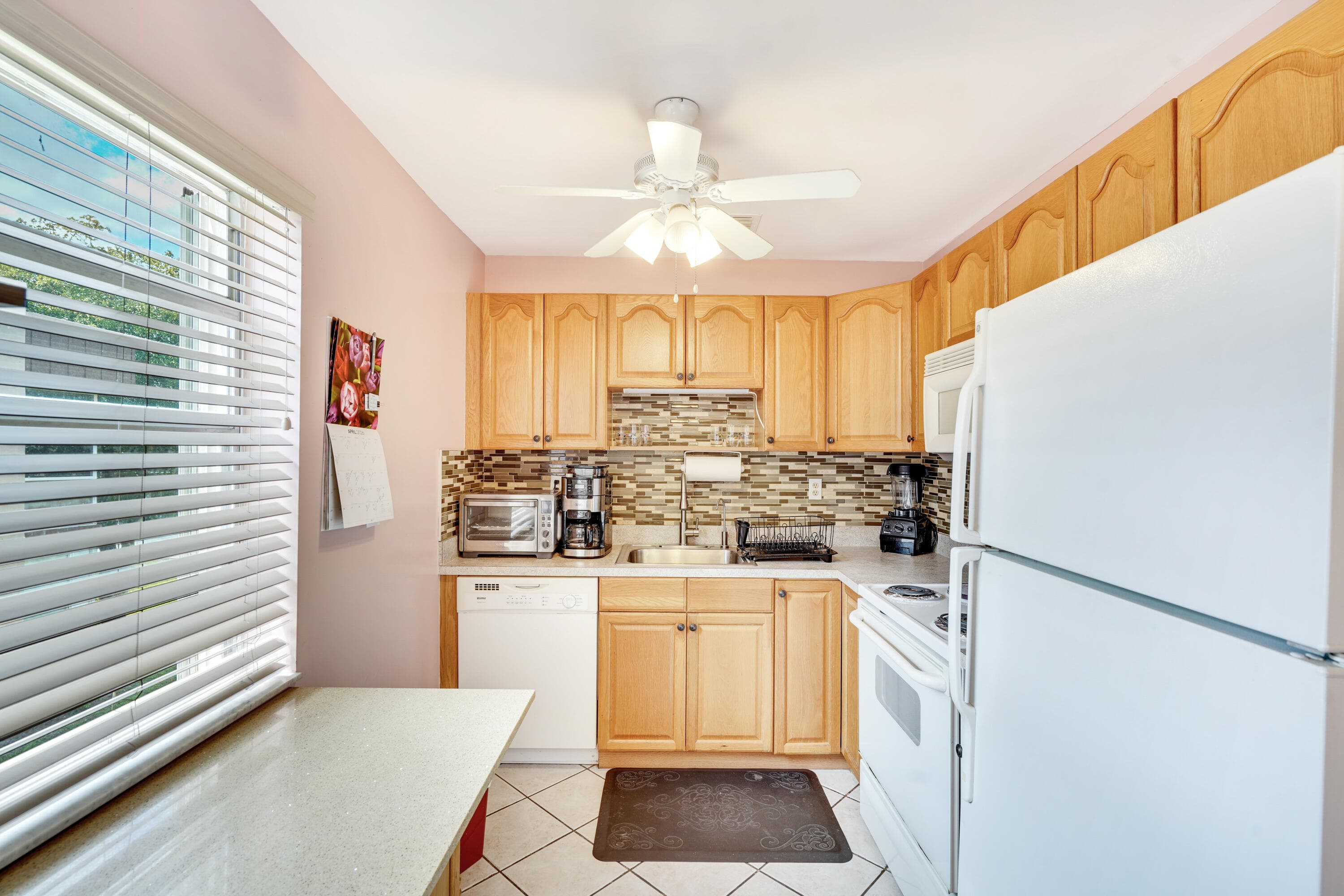 376 Piedmont H, Delray Beach, FL 33484 — photo 11 of 45