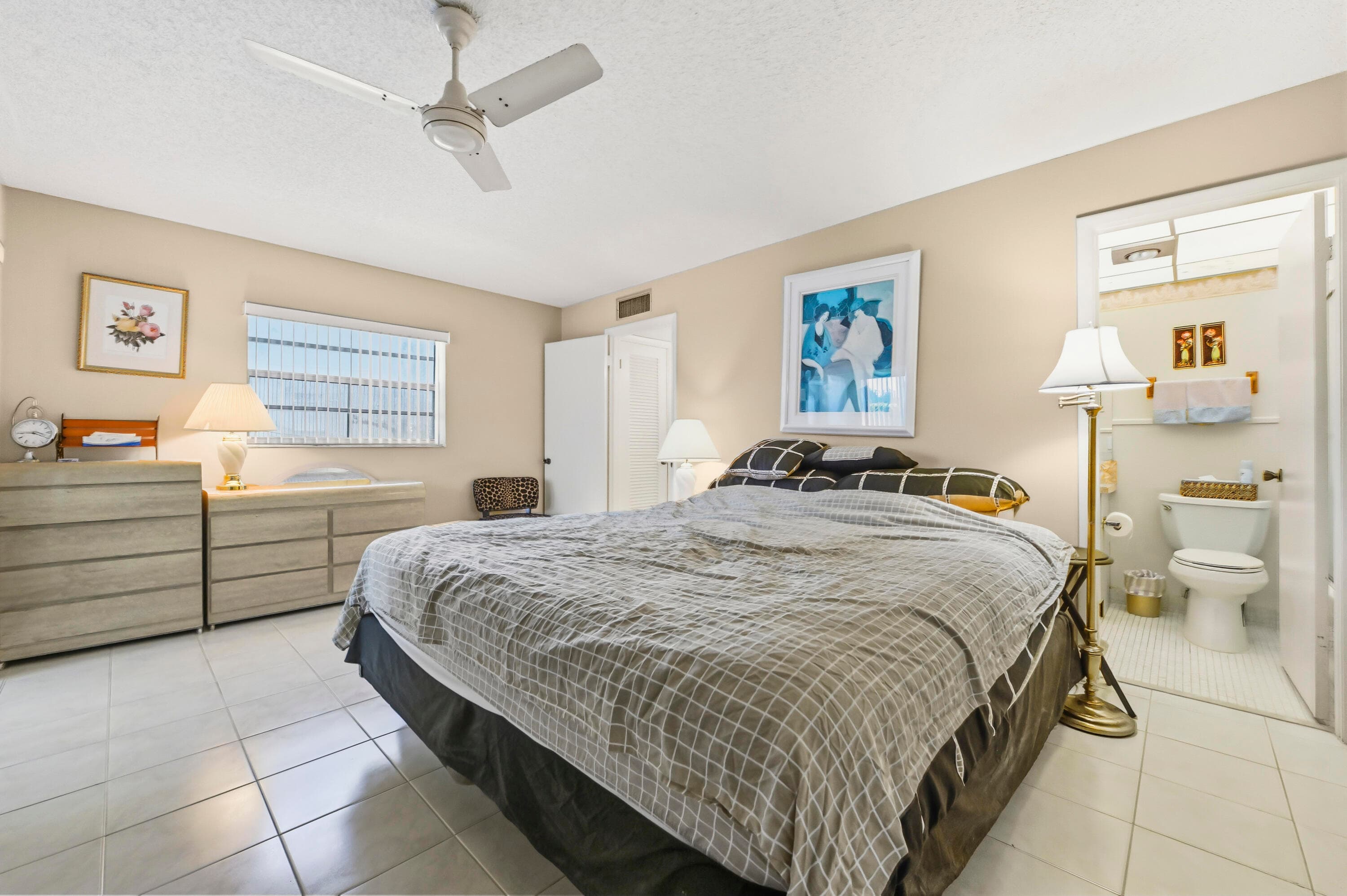 1 Burgundy A, Delray Beach, FL 33484 — photo 11 of 32