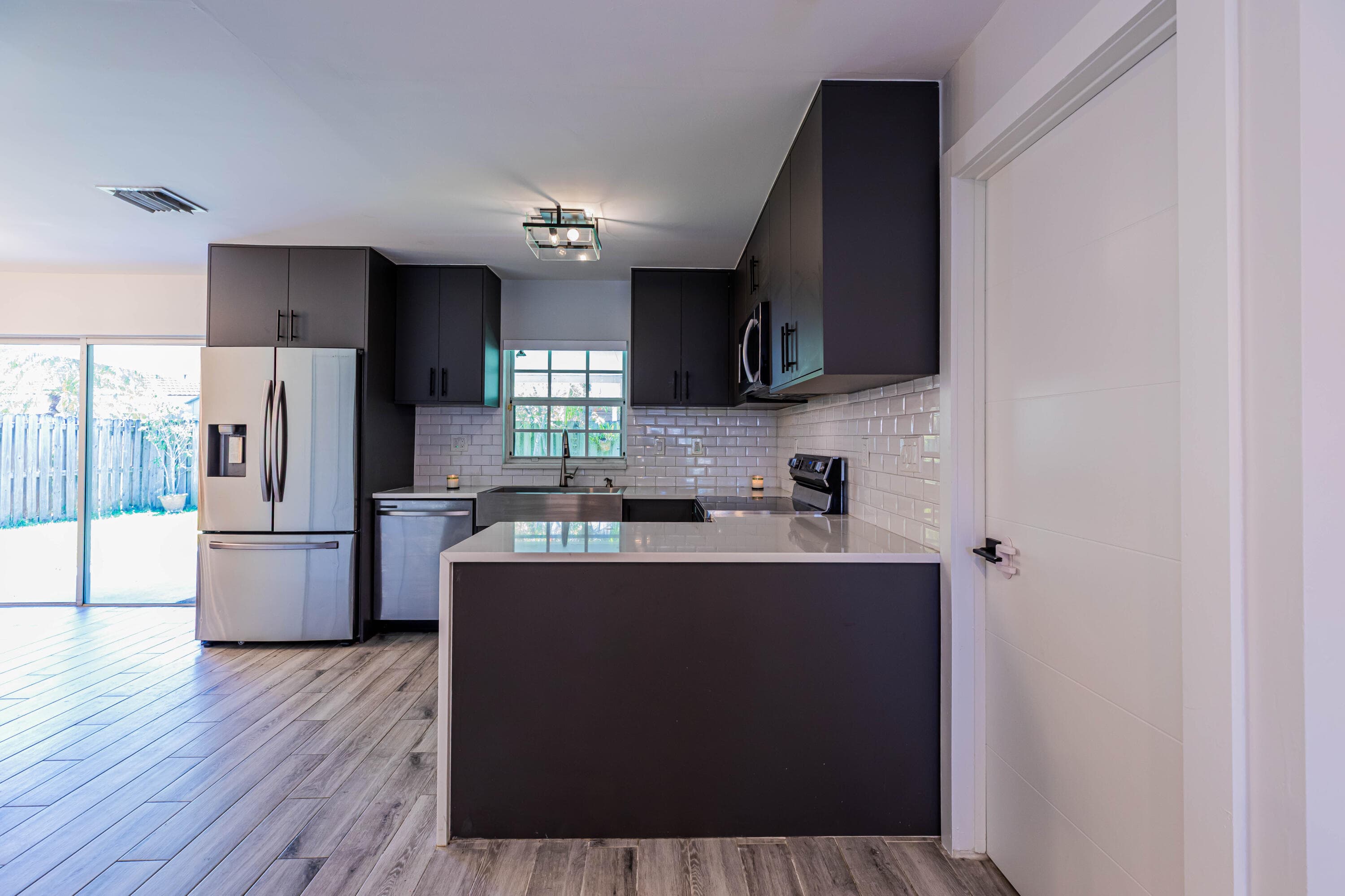 9058 NW 192nd Terrace, Miami Lakes, FL 33018 — photo 4 of 27