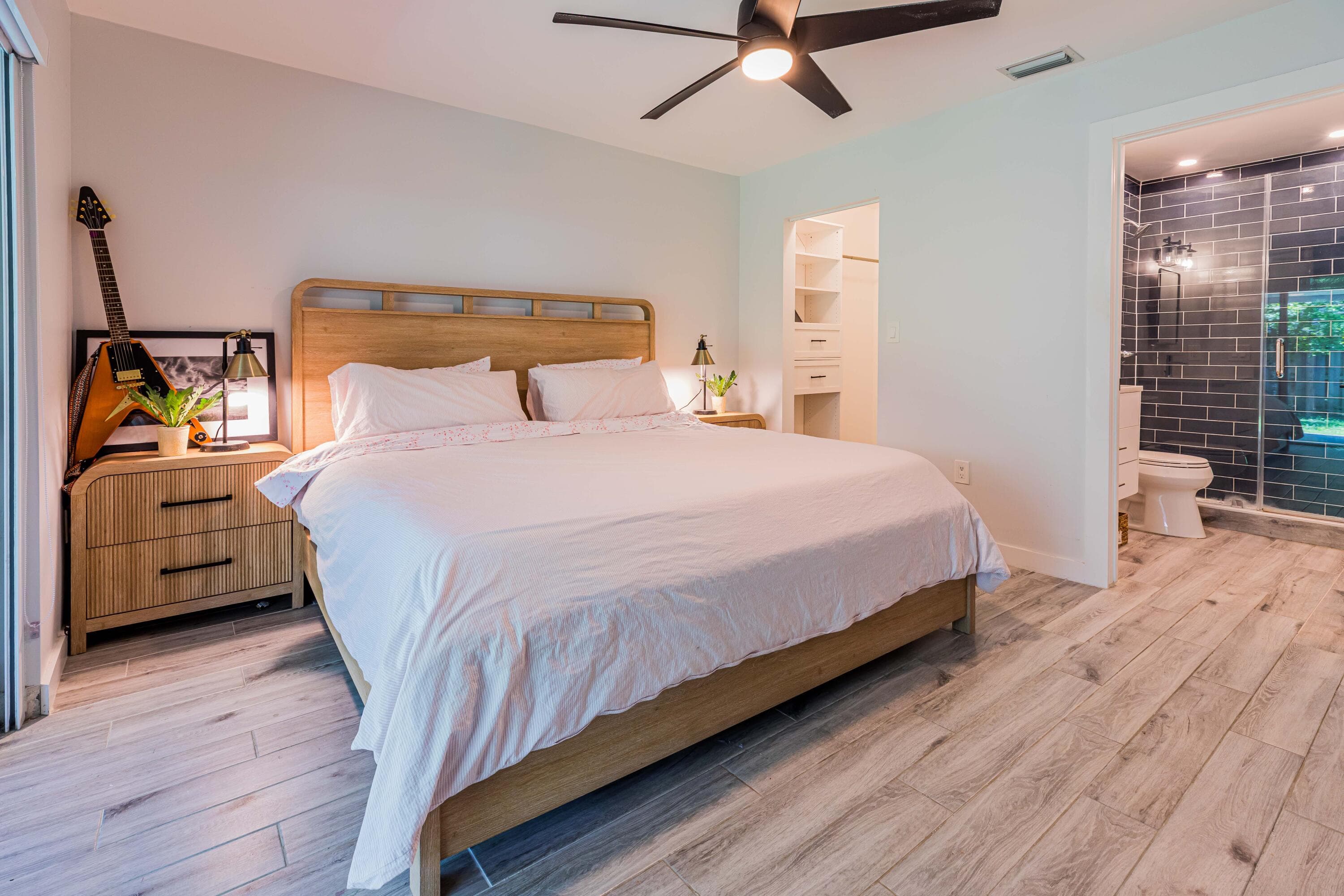 9058 NW 192nd Terrace, Miami Lakes, FL 33018 — photo 14 of 27