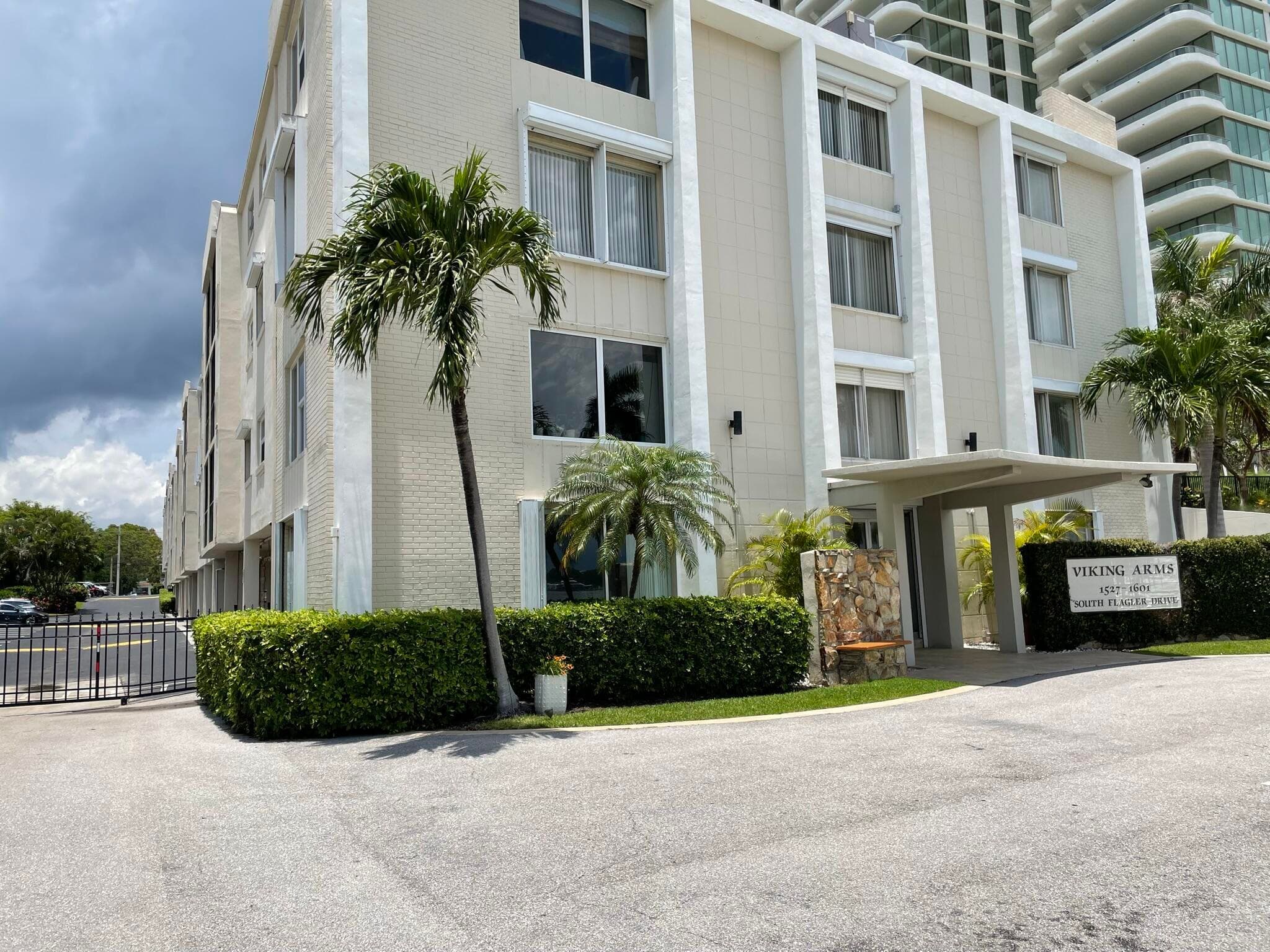 1601 S Flagler Drive 303O, West Palm Beach, FL 33401 — photo 21 of 37