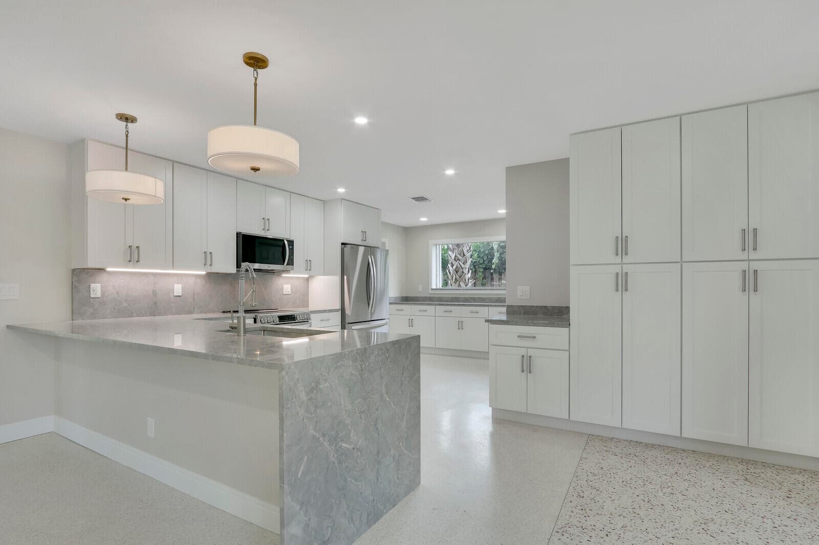 732 Pelican Way, North Palm Beach, FL 33408 — photo 1 of 36