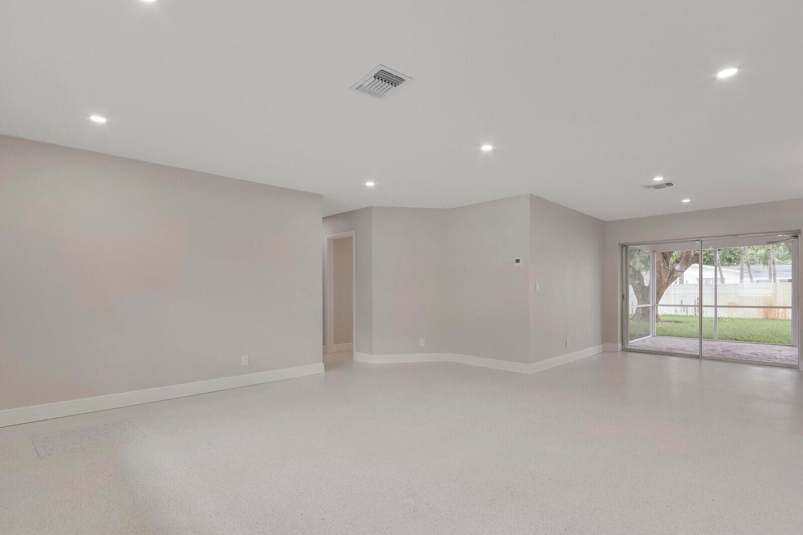 732 Pelican Way, North Palm Beach, FL 33408 — photo 9 of 36