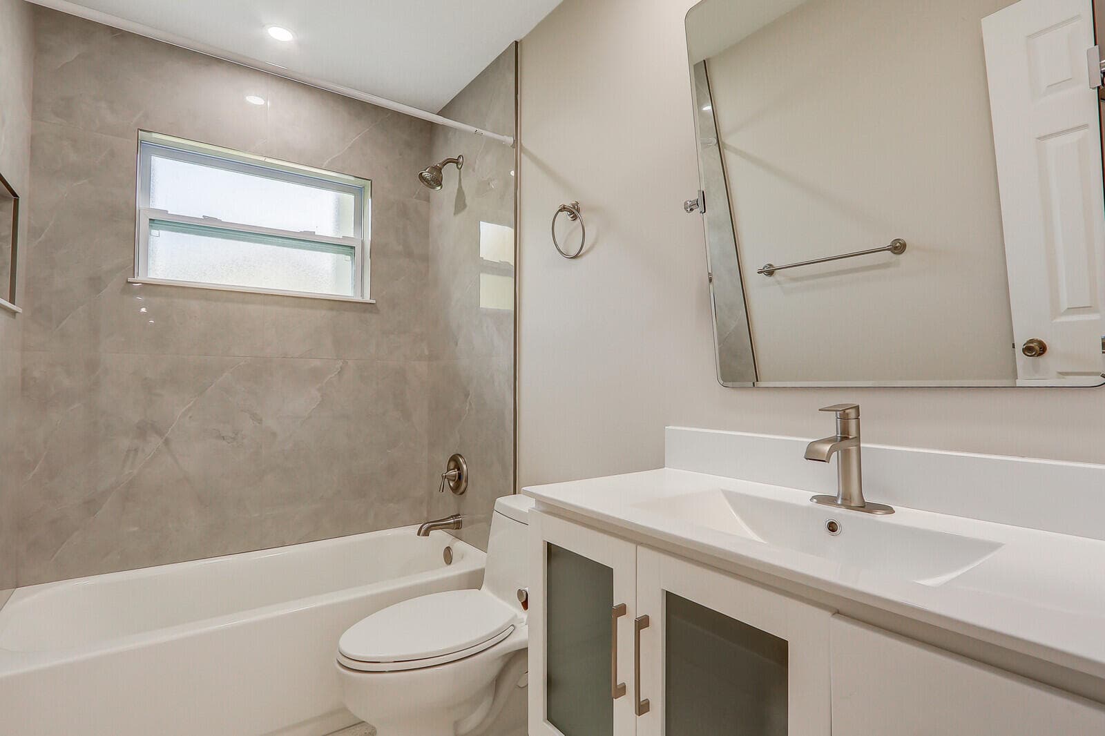 732 Pelican Way, North Palm Beach, FL 33408 — photo 23 of 36