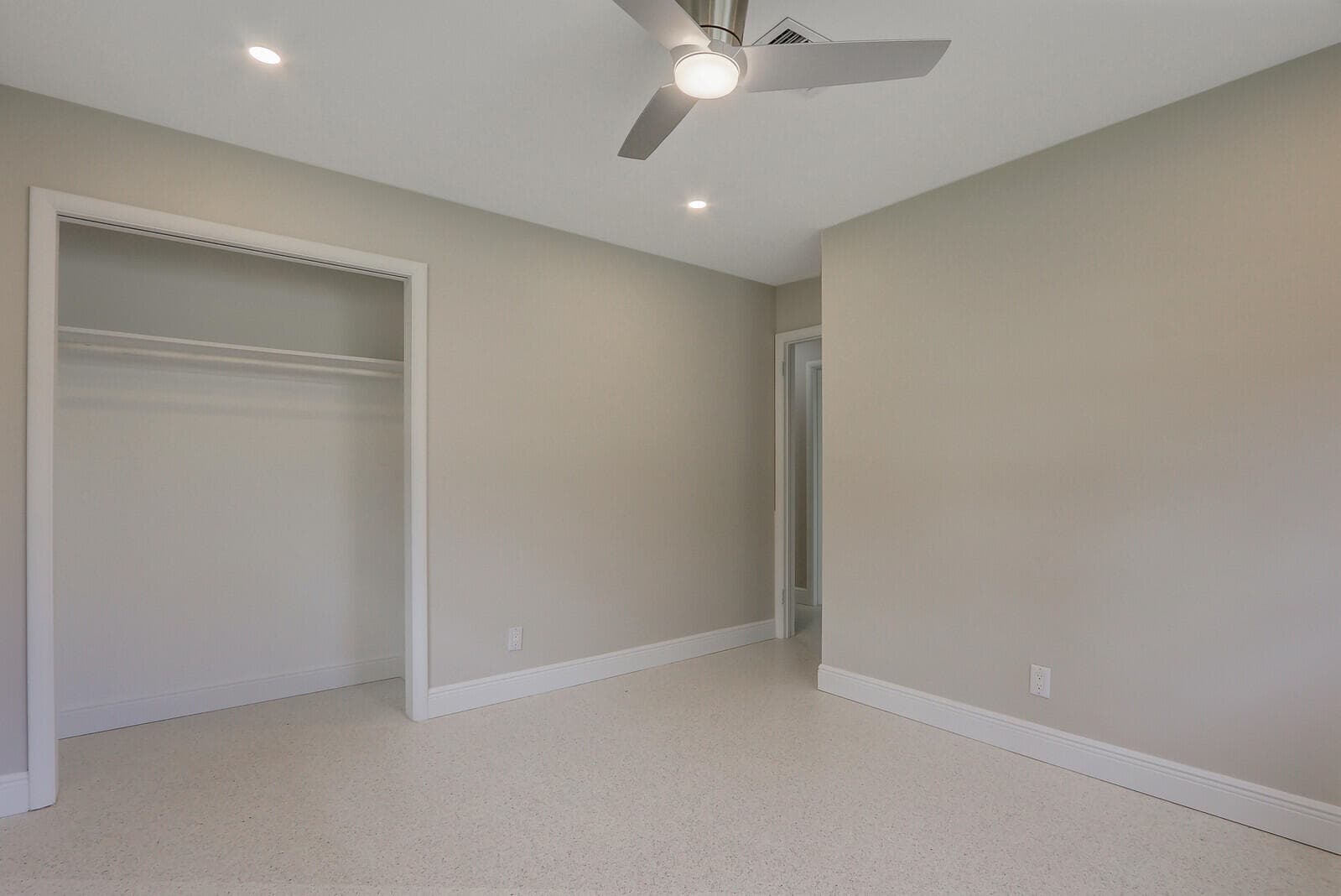 732 Pelican Way, North Palm Beach, FL 33408 — photo 25 of 36