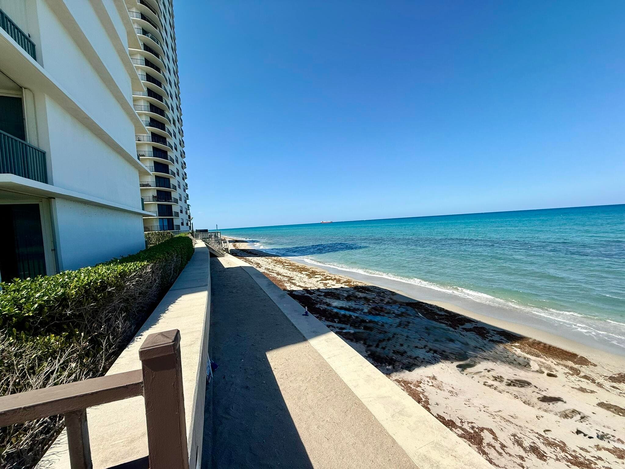 5400 N Ocean Drive 1d, Singer Island, FL 33404 — photo 34 of 41