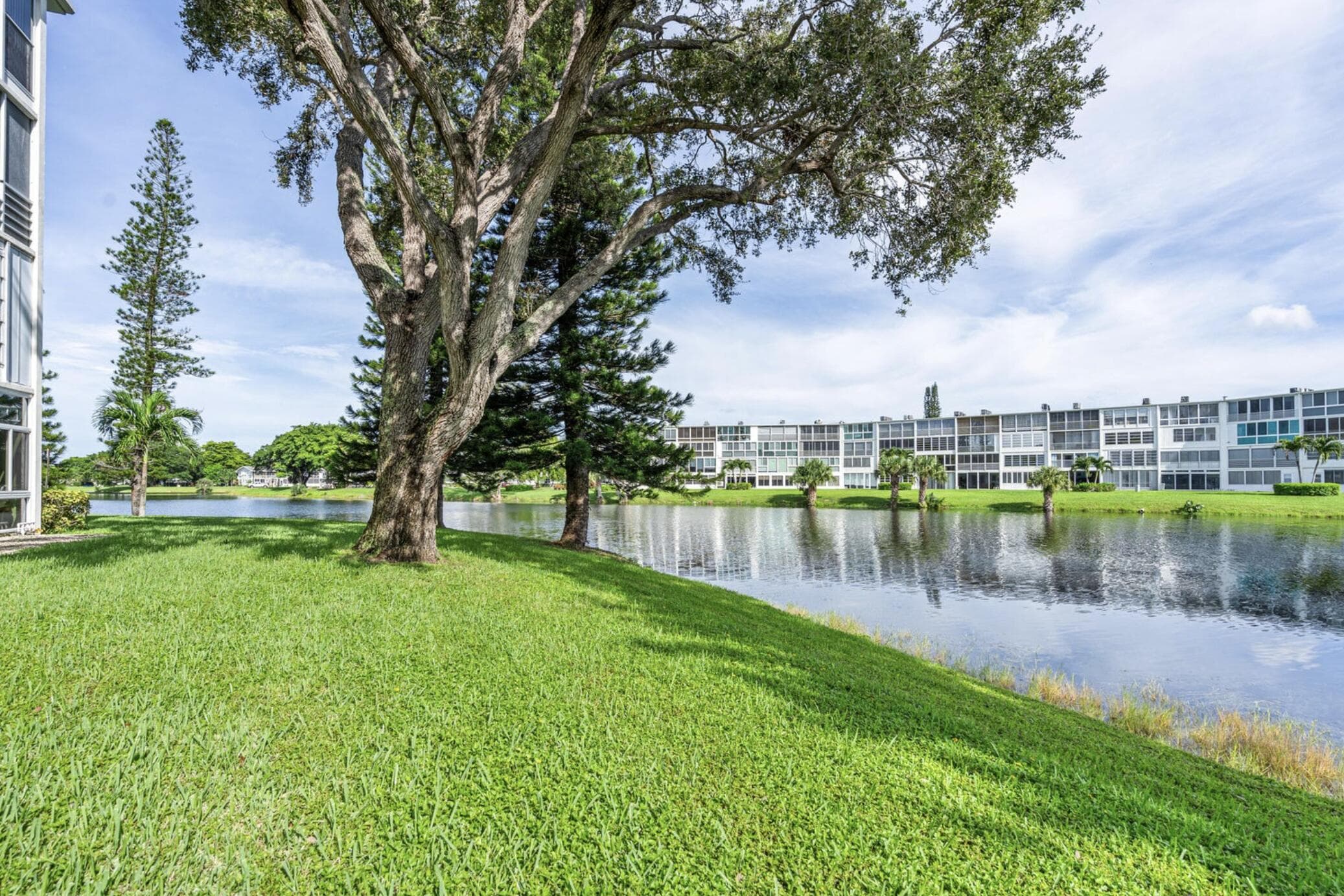 1038 Cambridge, Deerfield Beach, FL 33442 — photo 22 of 31