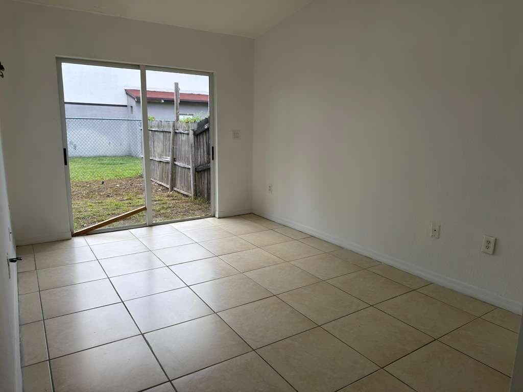 3842 SW 48th Avenue, Hollywood, FL 33023 — photo 8 of 25