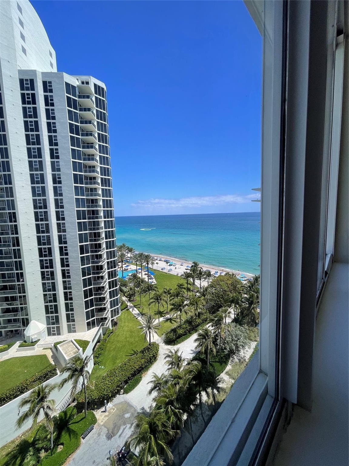 19201 Collins Avenue 1122, Sunny Isles Beach, FL 33160 — photo 1 of 40