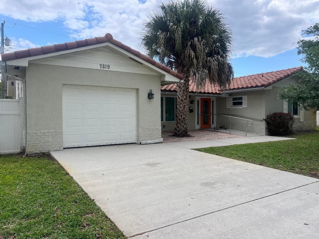 7819 NW 40th Street, Coral Springs, FL 33065 — photo