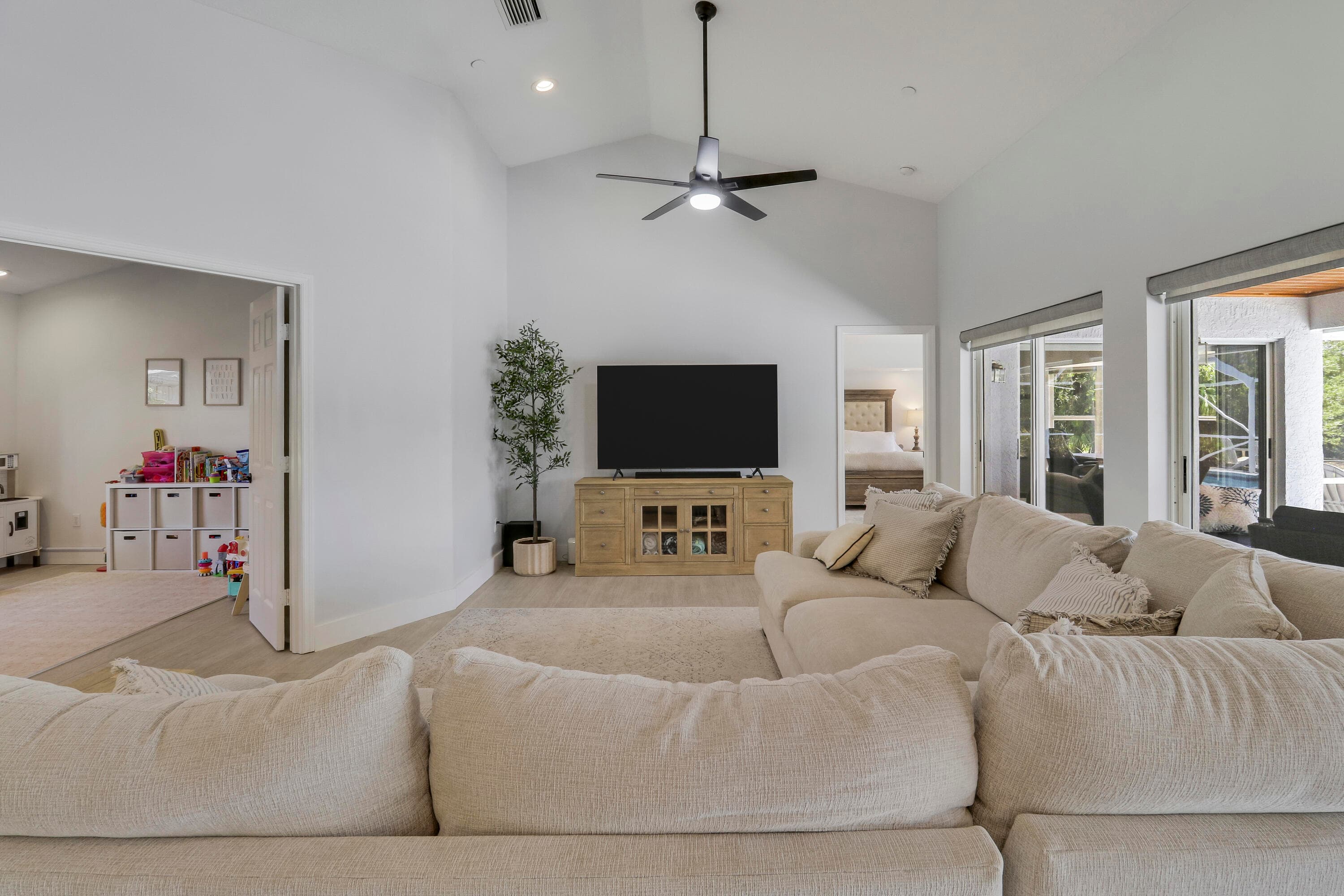 550 SE Ashley Oaks Way, Stuart, FL 34997 — photo 13 of 62