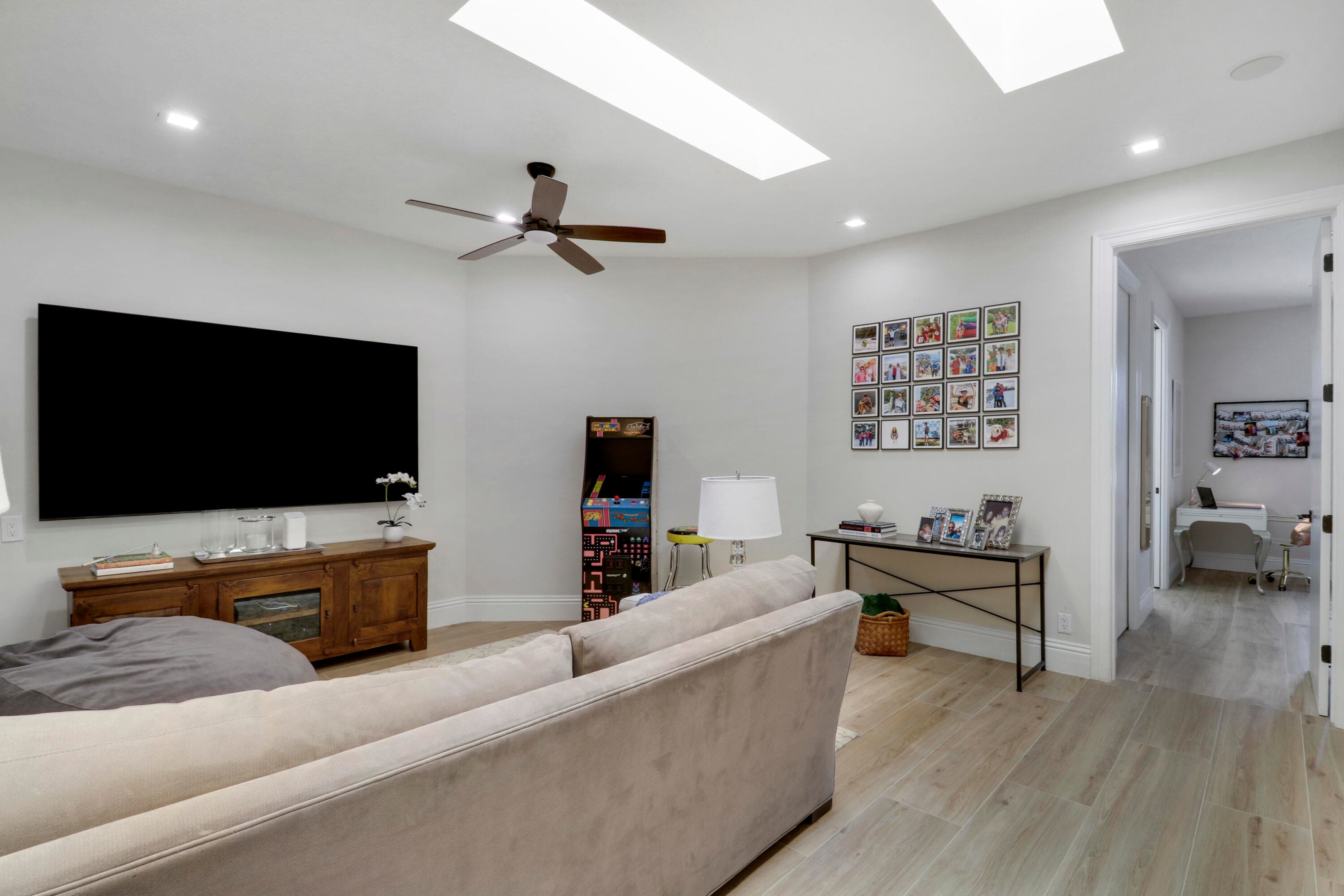 8667 Steeplechase Drive, Palm Beach Gardens, FL 33418 — photo 55 of 128