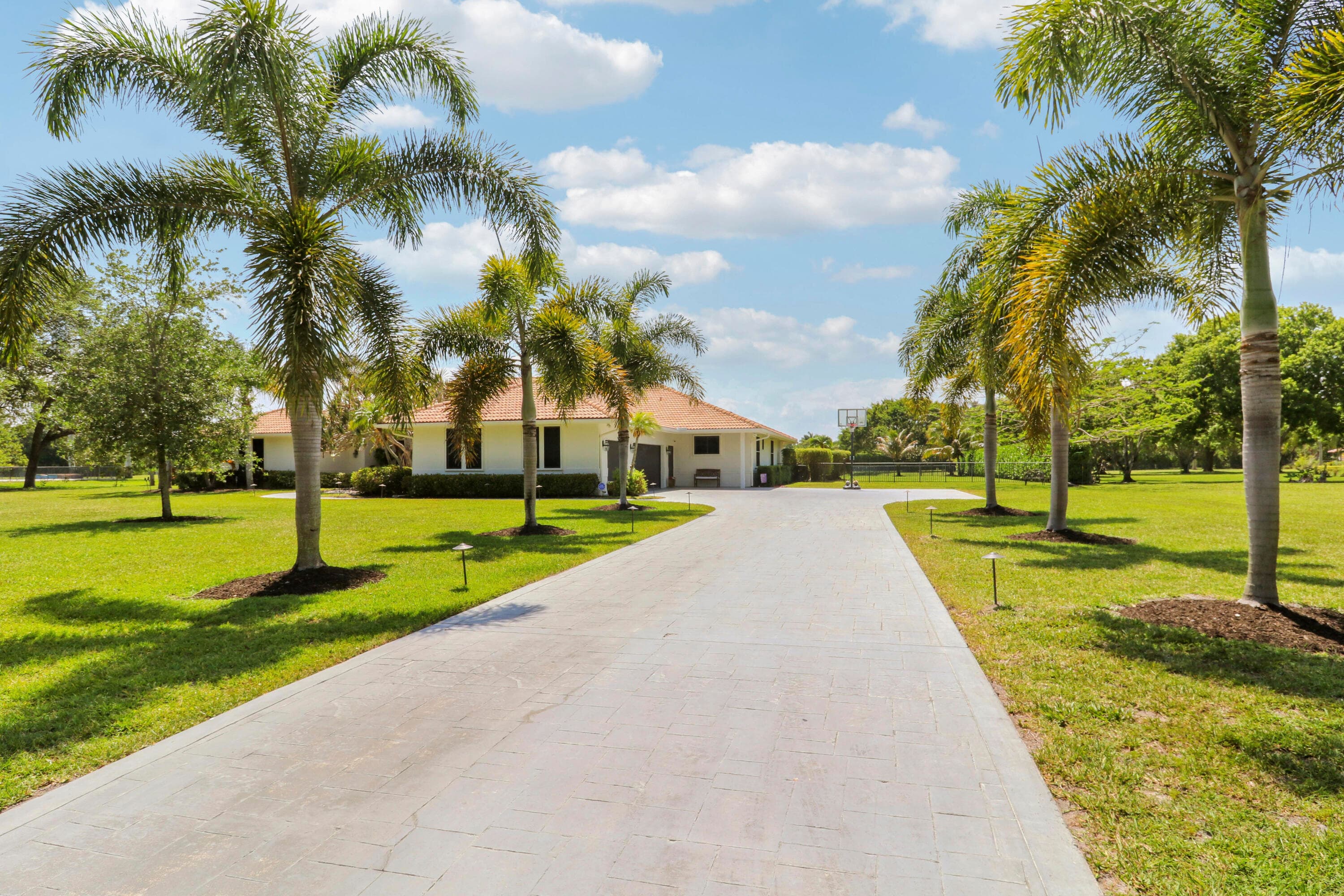 8667 Steeplechase Drive, Palm Beach Gardens, FL 33418 — photo 92 of 128