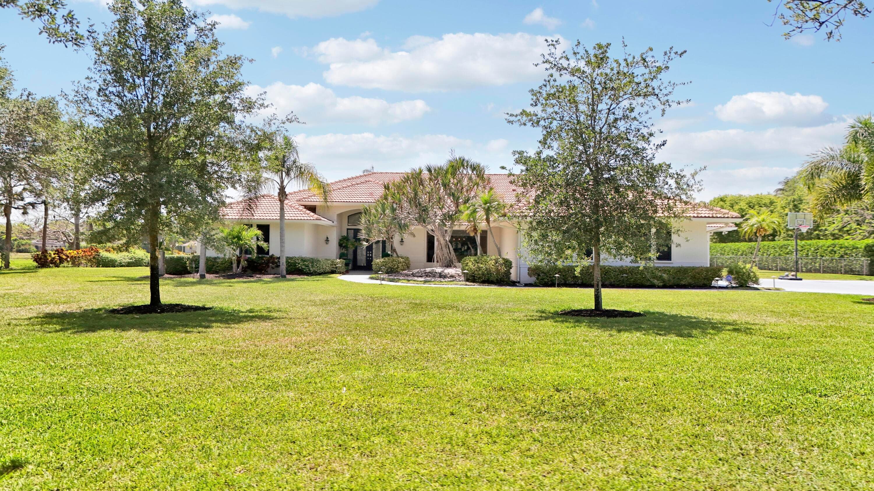 8667 Steeplechase Drive, Palm Beach Gardens, FL 33418 — photo 91 of 128