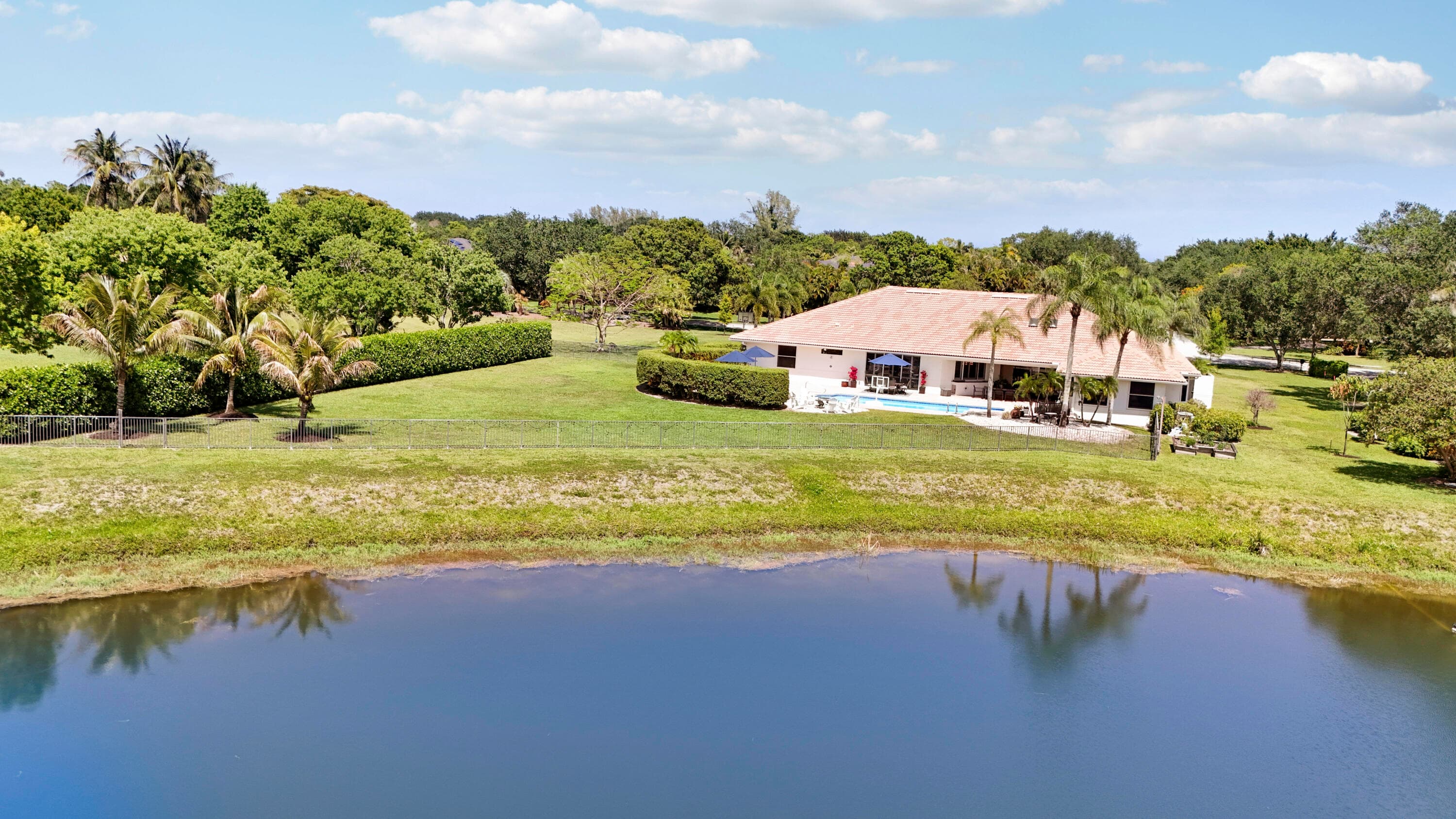 8667 Steeplechase Drive, Palm Beach Gardens, FL 33418 — photo 100 of 128