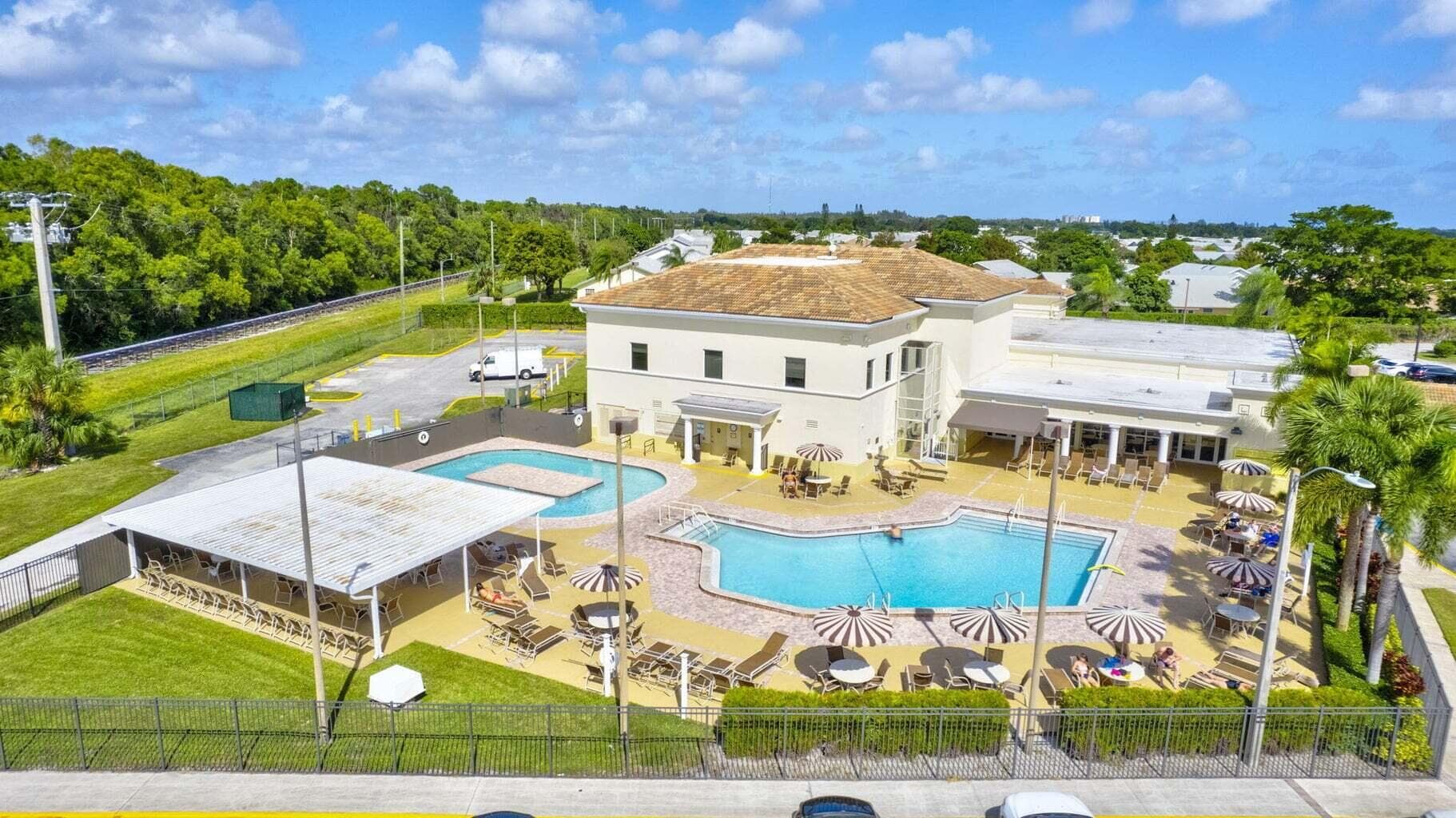 105 Greenbrier C, West Palm Beach, FL 33417 — photo 37 of 40