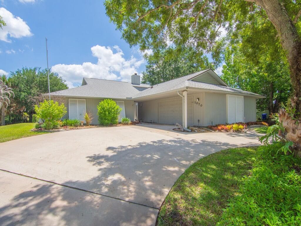 1070 47th Avenue SW, Vero Beach, FL 32968 — photo 40 of 51