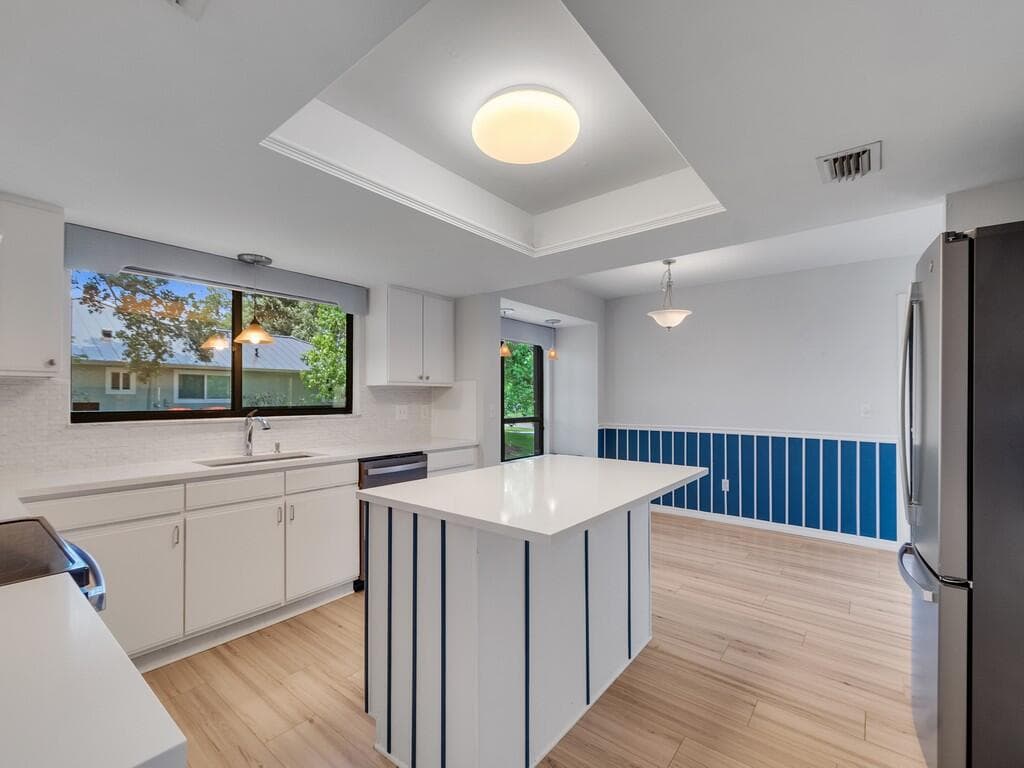 1070 47th Avenue SW, Vero Beach, FL 32968 — photo 15 of 51