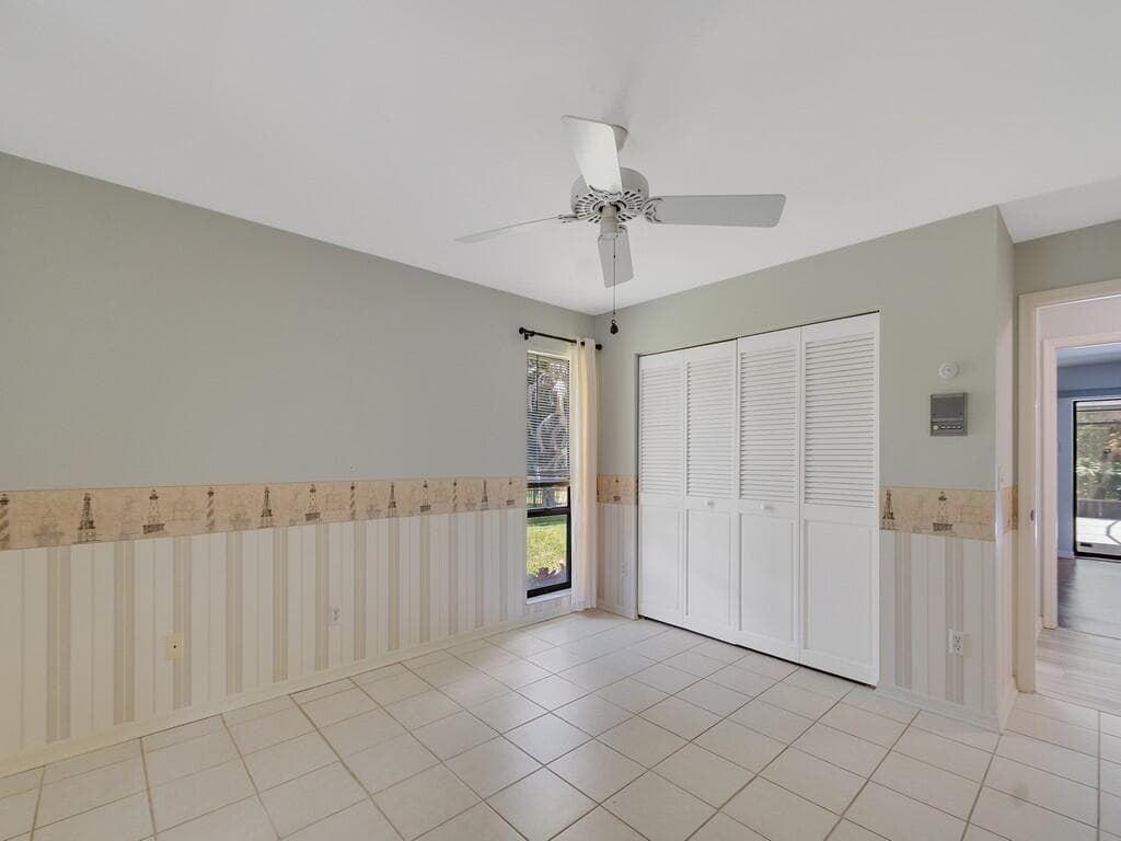 1070 47th Avenue SW, Vero Beach, FL 32968 — photo 18 of 51