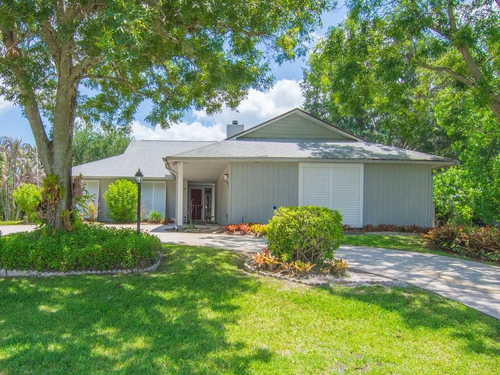 1070 47th Avenue SW, Vero Beach, FL 32968 — photo 39 of 51