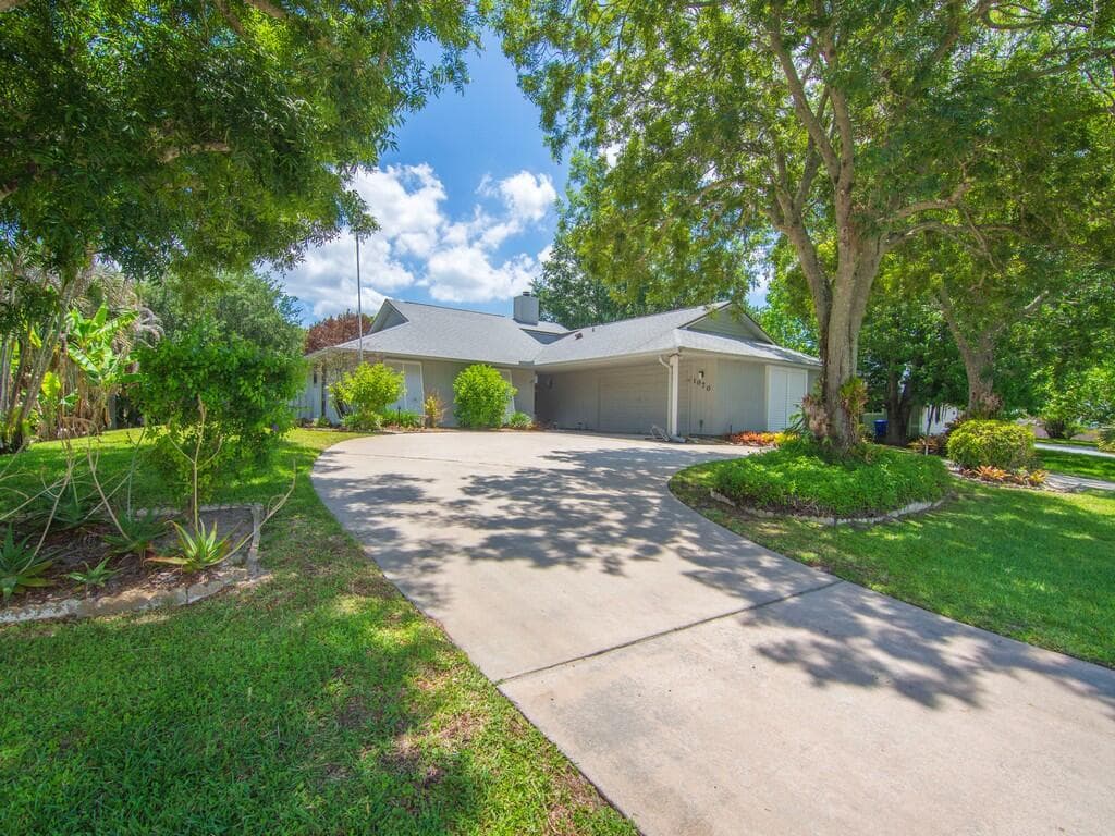 1070 47th Avenue SW, Vero Beach, FL 32968 — photo 38 of 51