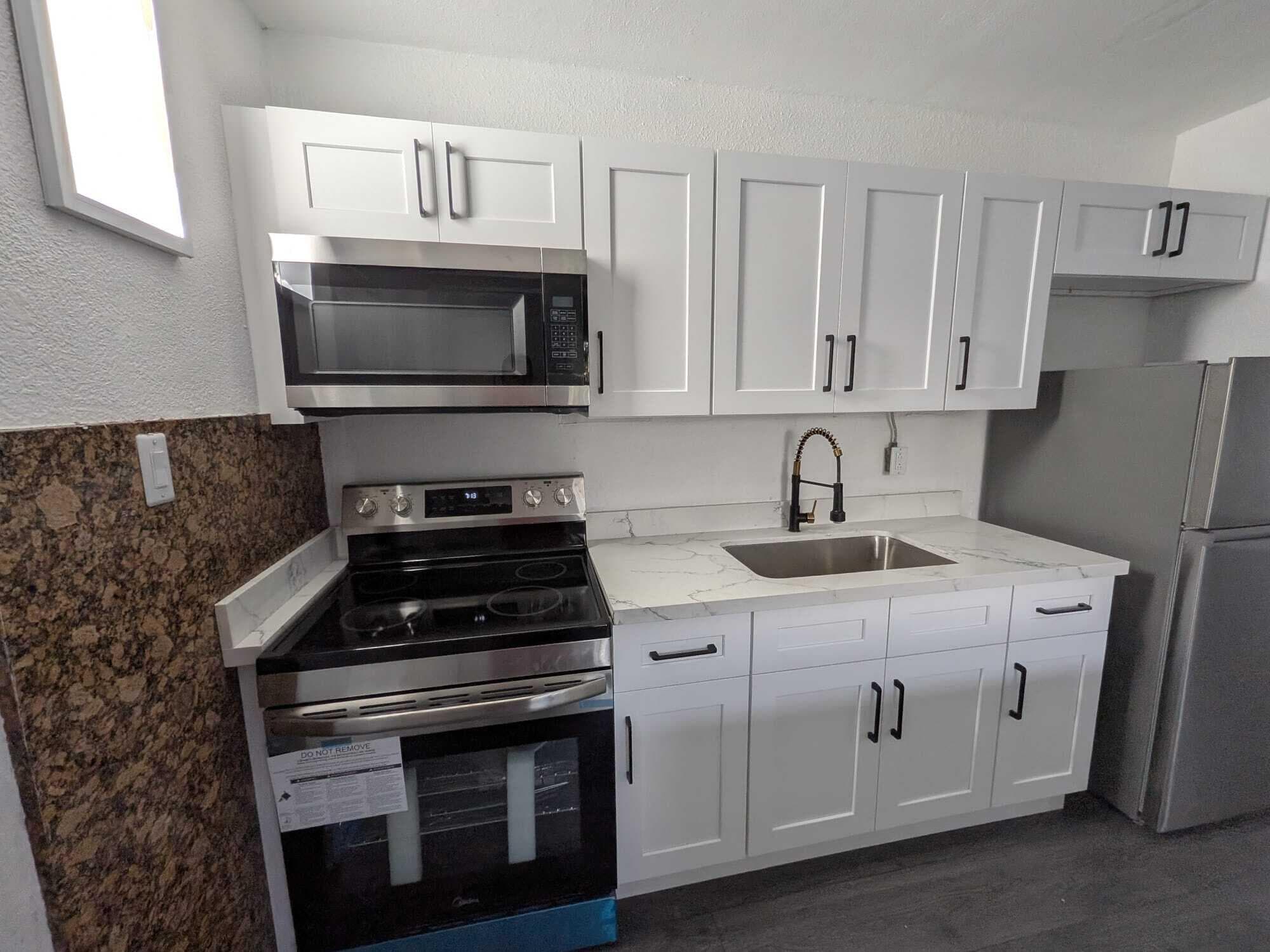 2861 NW 5th Street, Pompano Beach, FL 33069 — photo 10 of 34